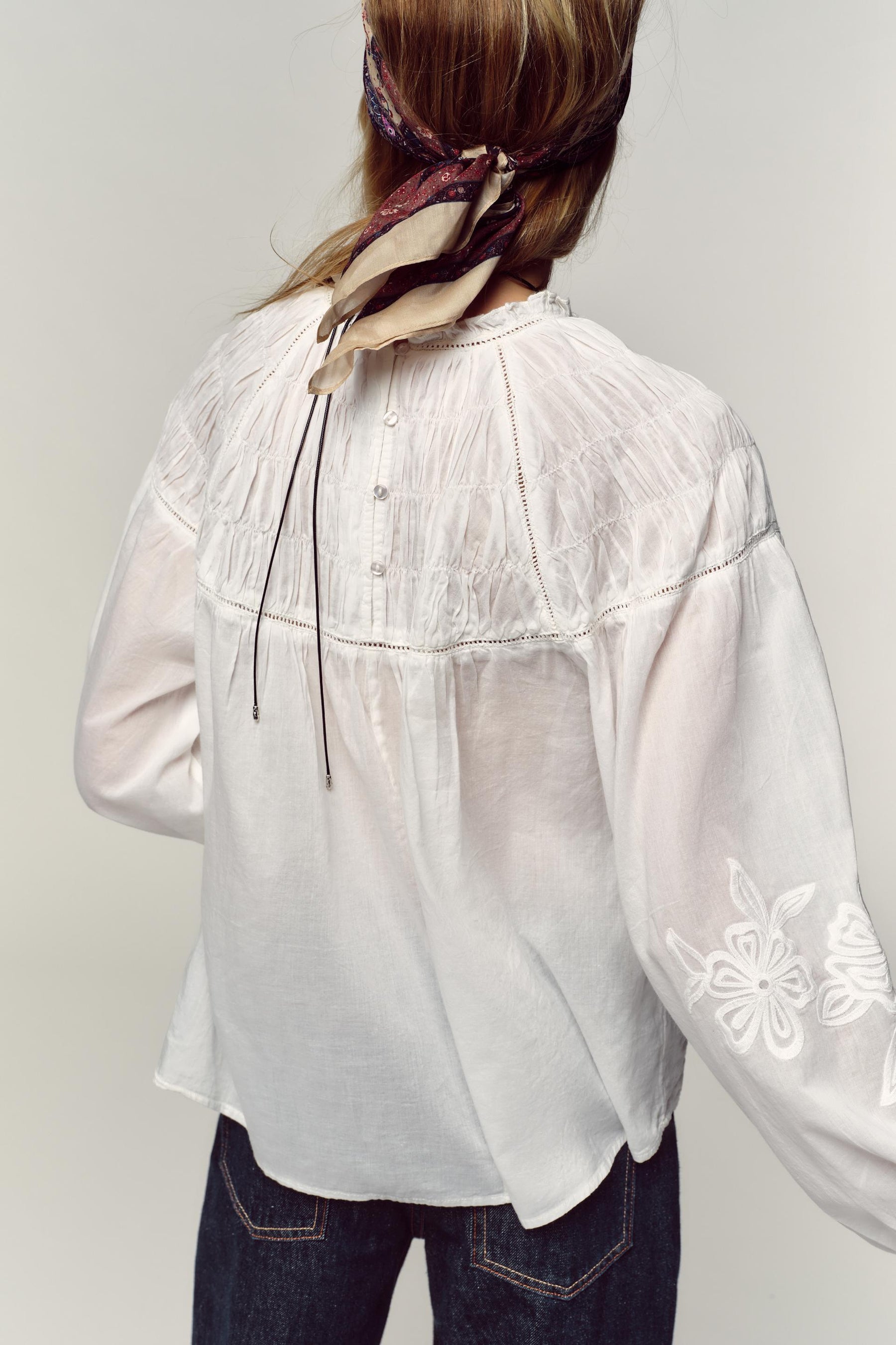 SMOCKED ROMANTIC SHIRT