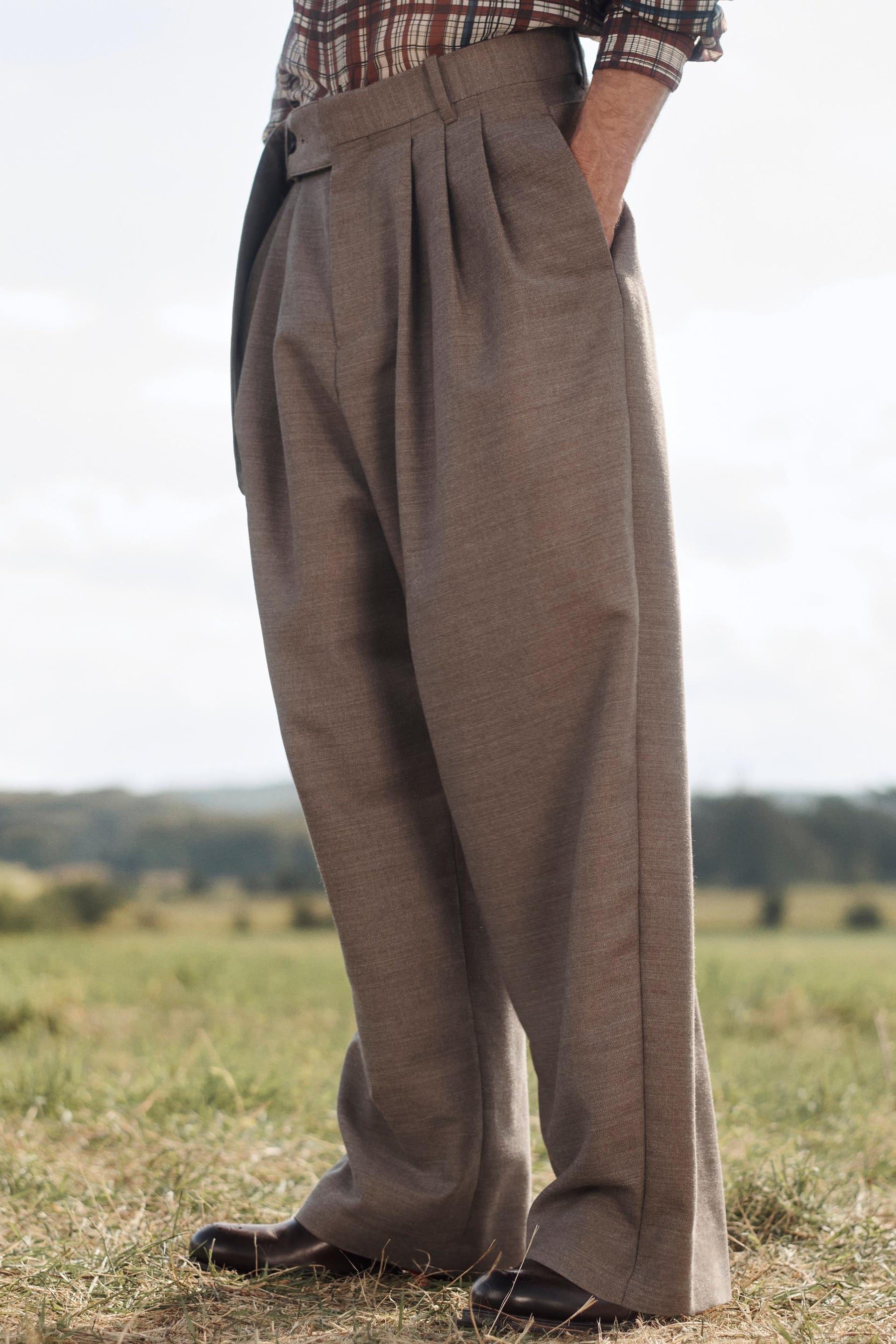 LIMITED EDITION WIDE-LEG TROUSERS WITH BELT - Image 2