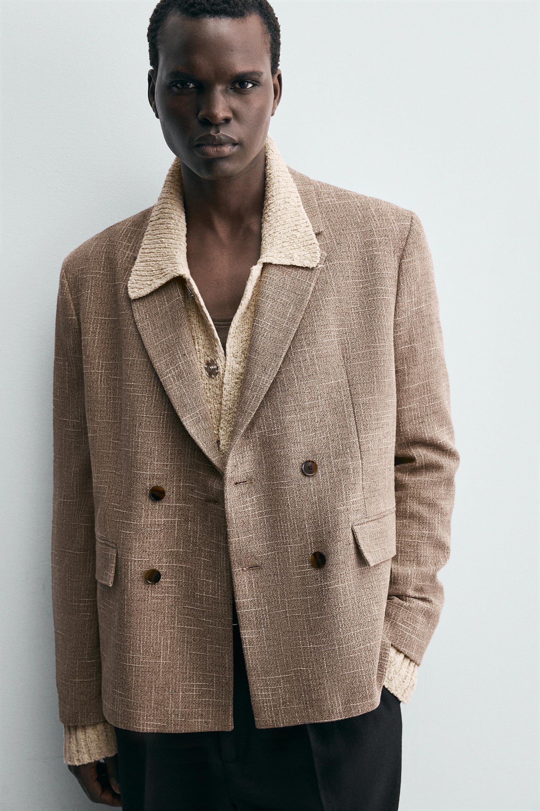 TEXTURED DOUBLE-BREASTED BLAZER - Image 6