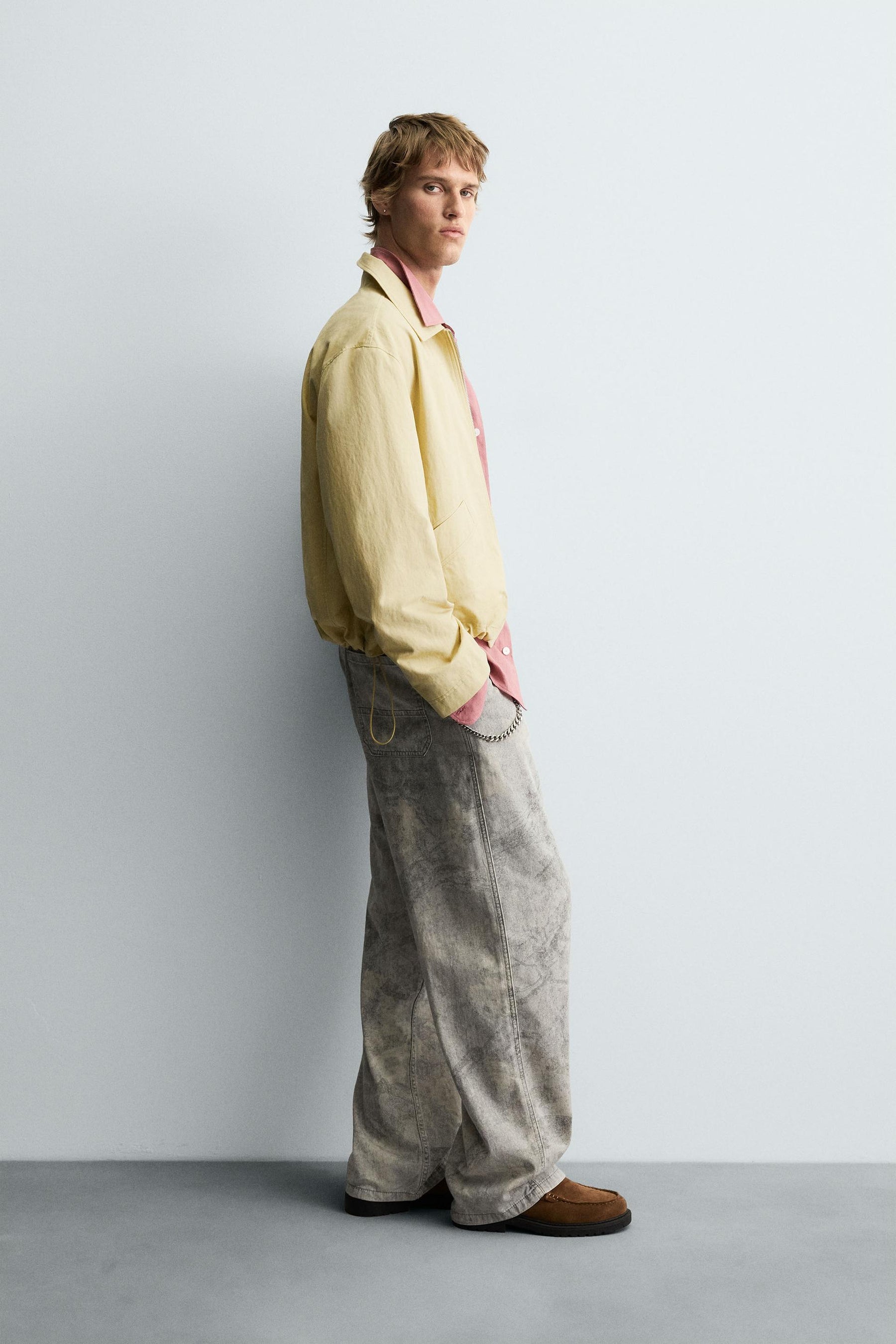 ABSTRACT PRINT RELAXED FIT TROUSERS - Image 4