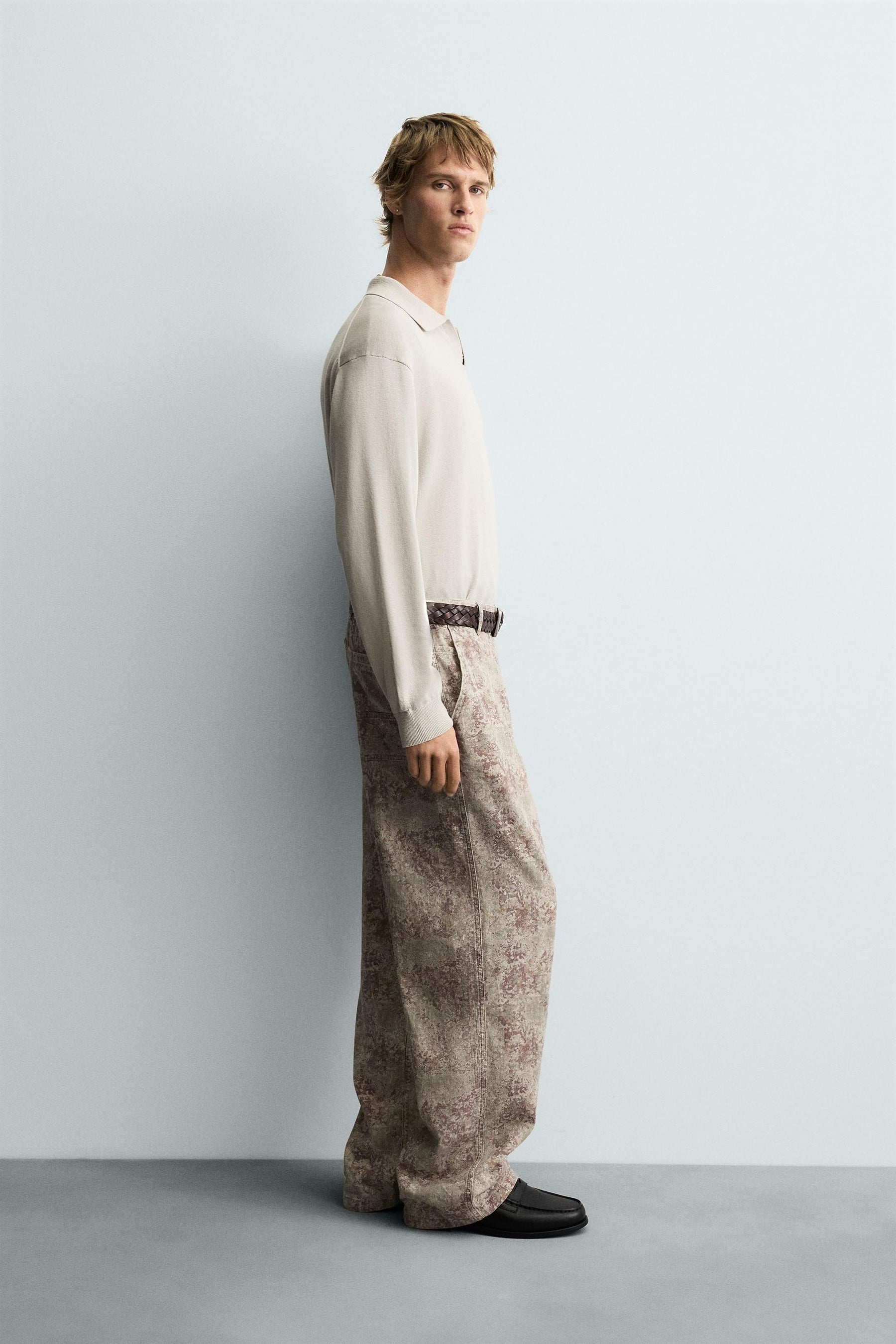 ABSTRACT PRINT RELAXED FIT TROUSERS - Image 4
