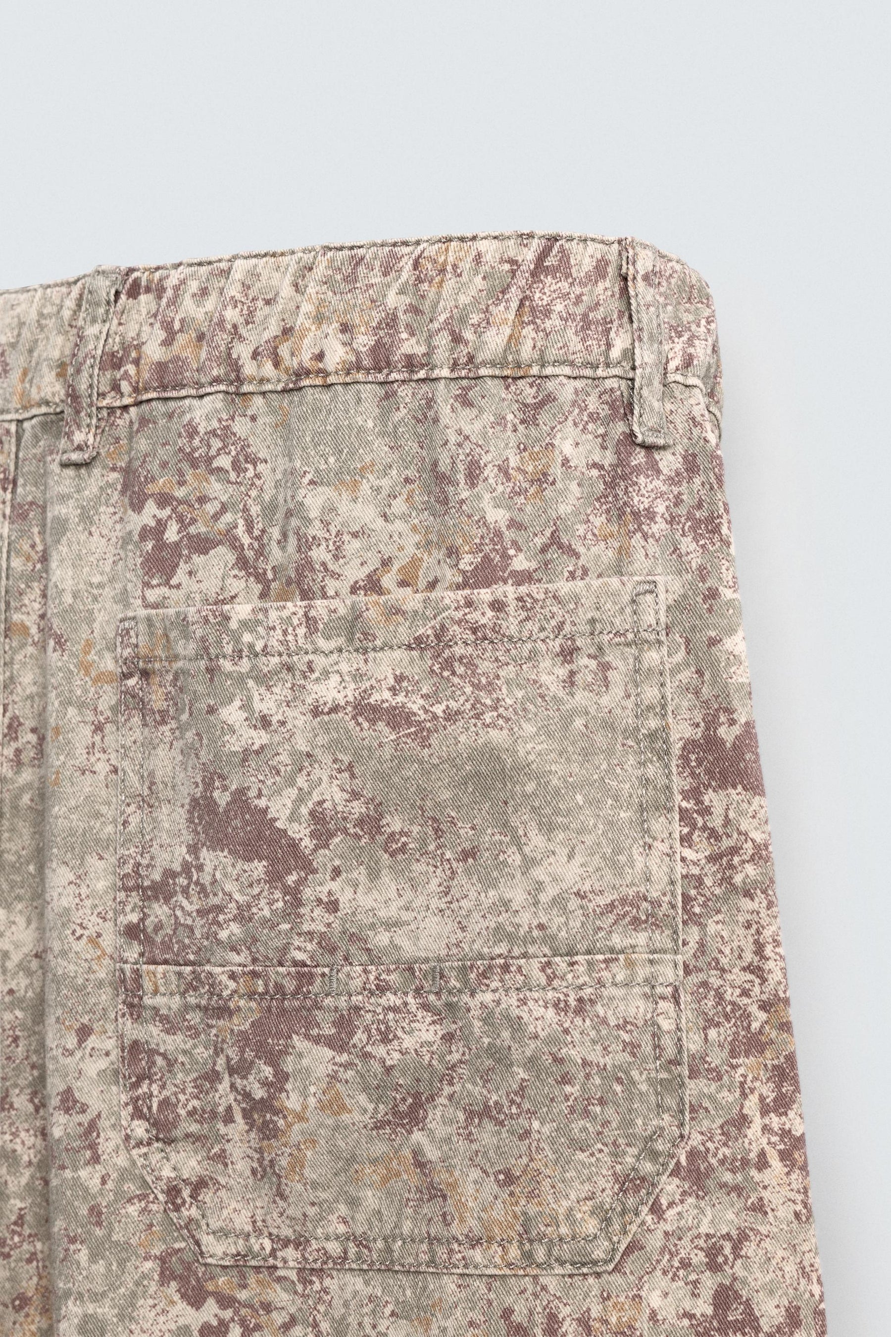 ABSTRACT PRINT RELAXED FIT TROUSERS - Image 9