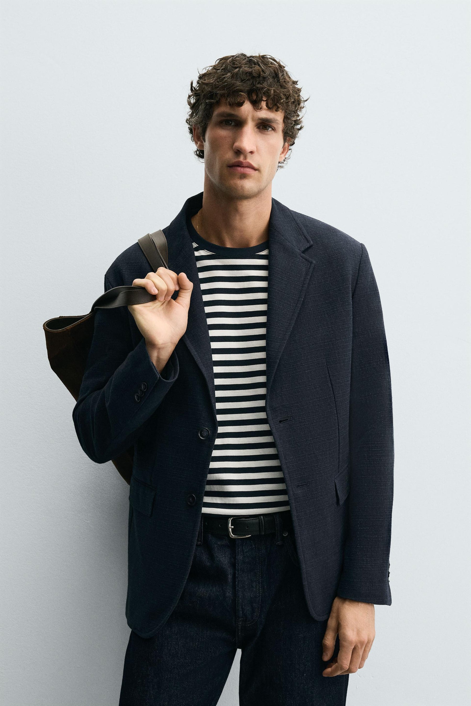 TEXTURED REGULAR FIT BLAZER - Image 2