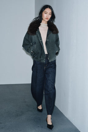 Barrel High-Waist Jeans