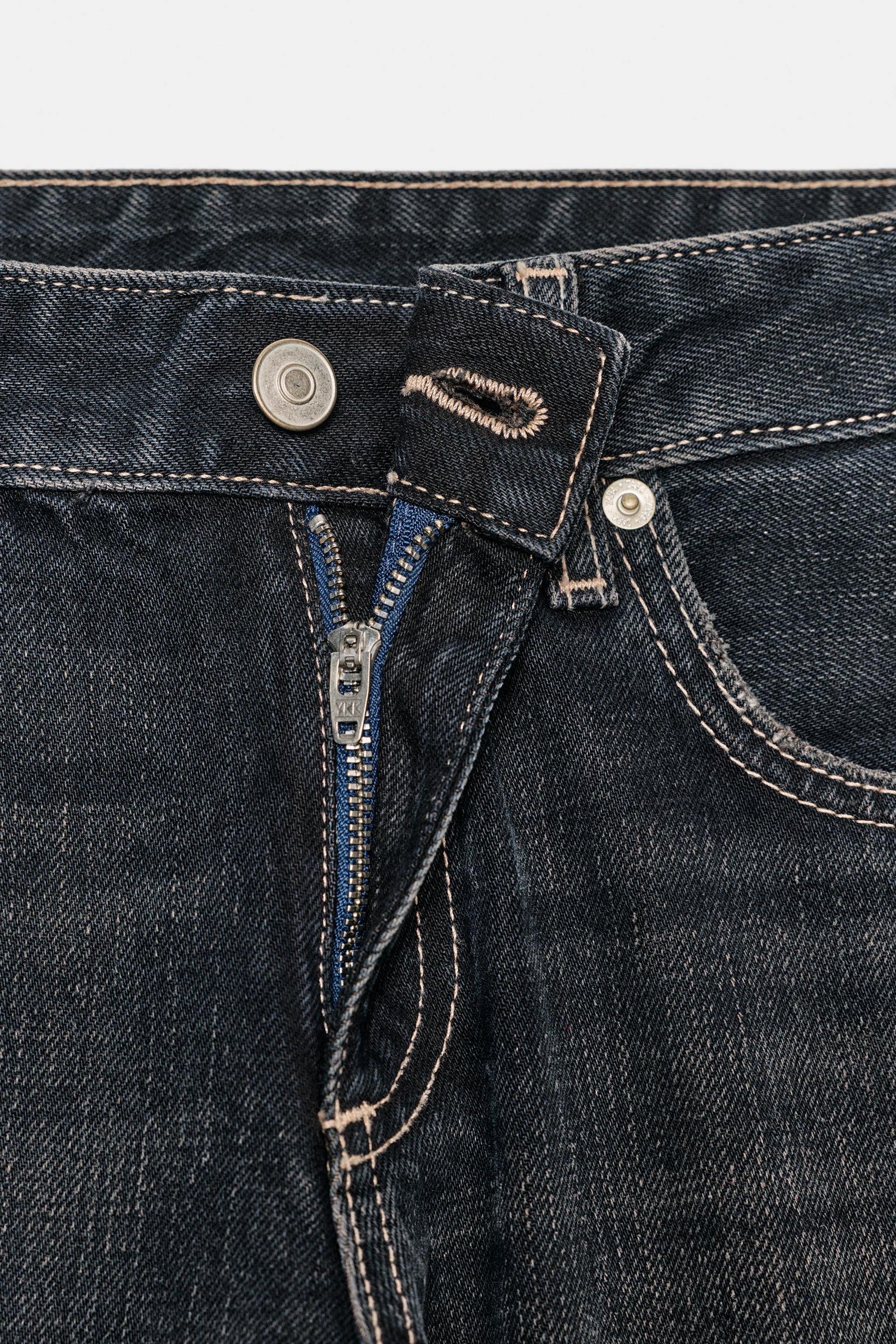 Wide-leg low-rise jeans