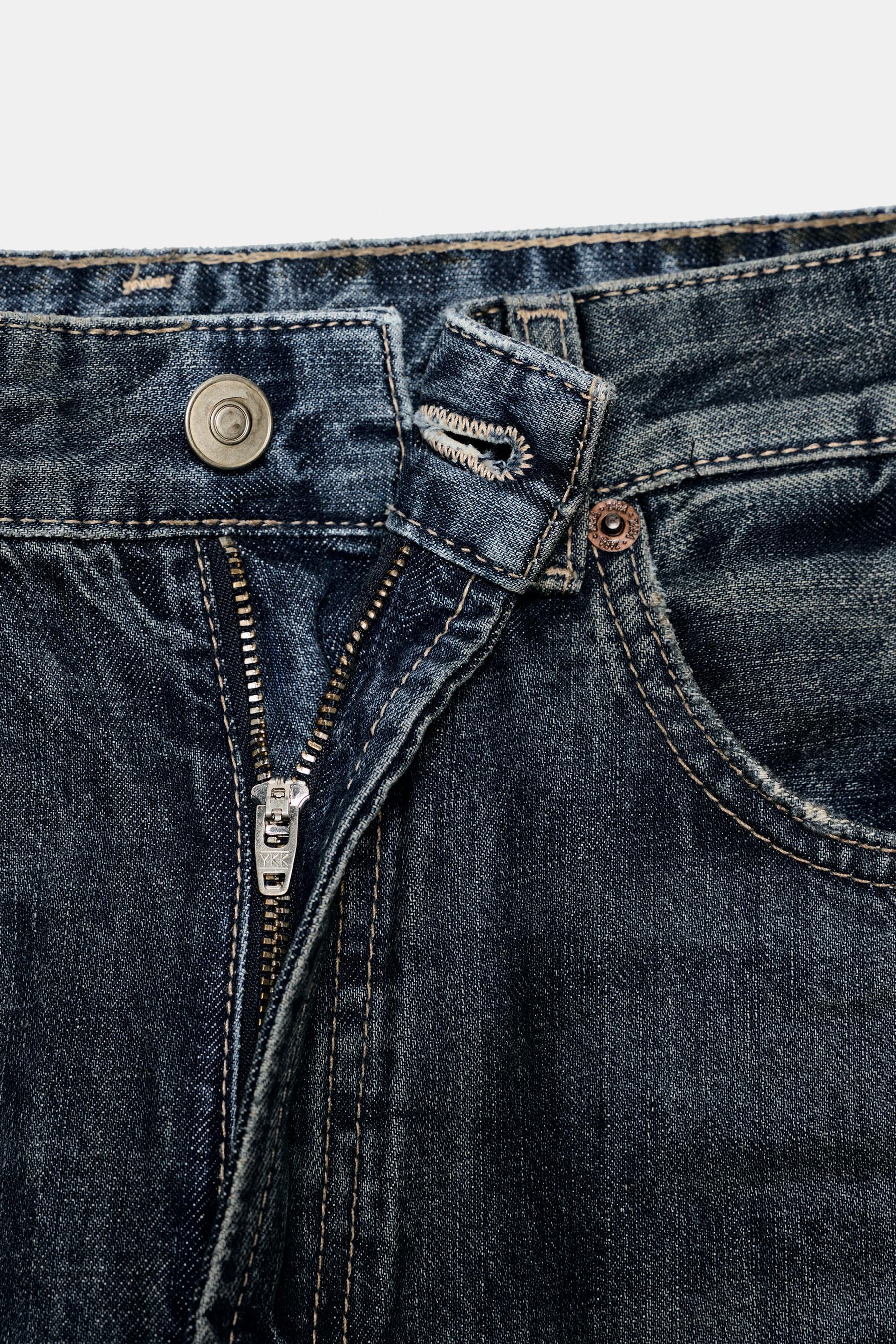 Wide-leg high-waist jeans