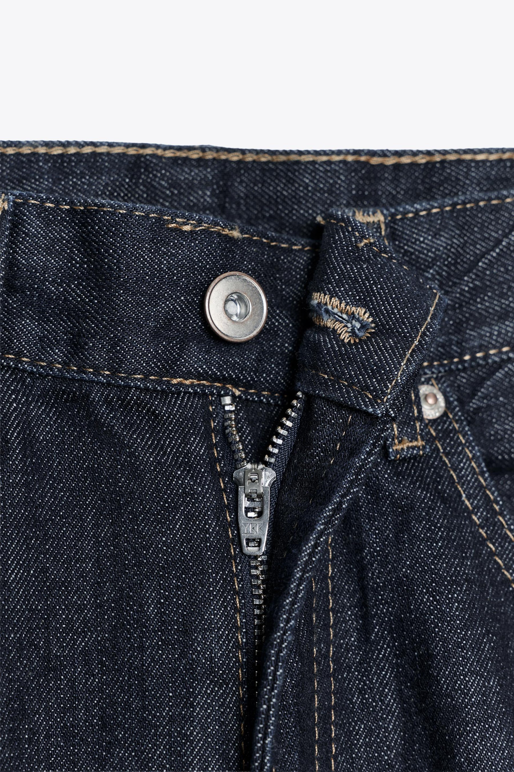 Straight high-waist jeans with