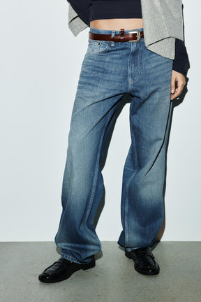 Tapered Baggy Low-Rise Jeans