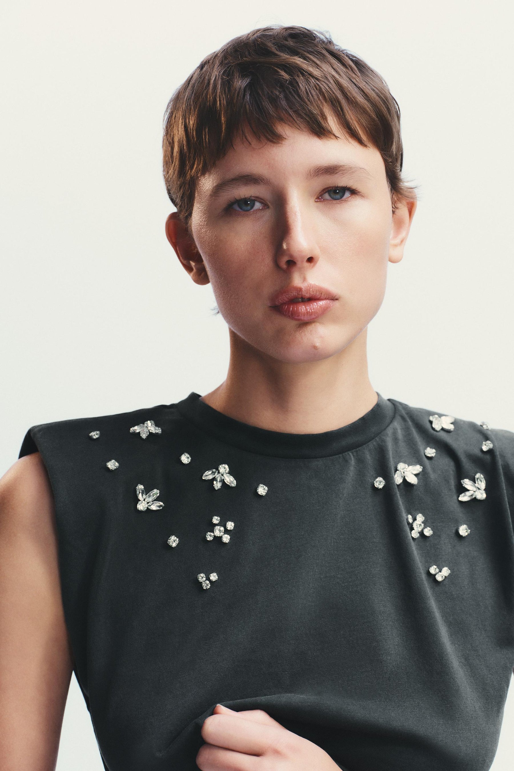 Faded-effect shoulder pad t-shirt