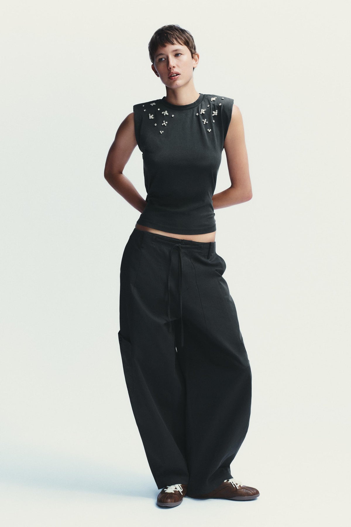 Faded-effect shoulder pad t-shirt