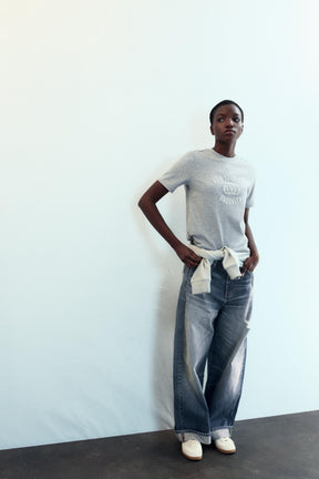 SHIMMER TEXT T-SHIRT