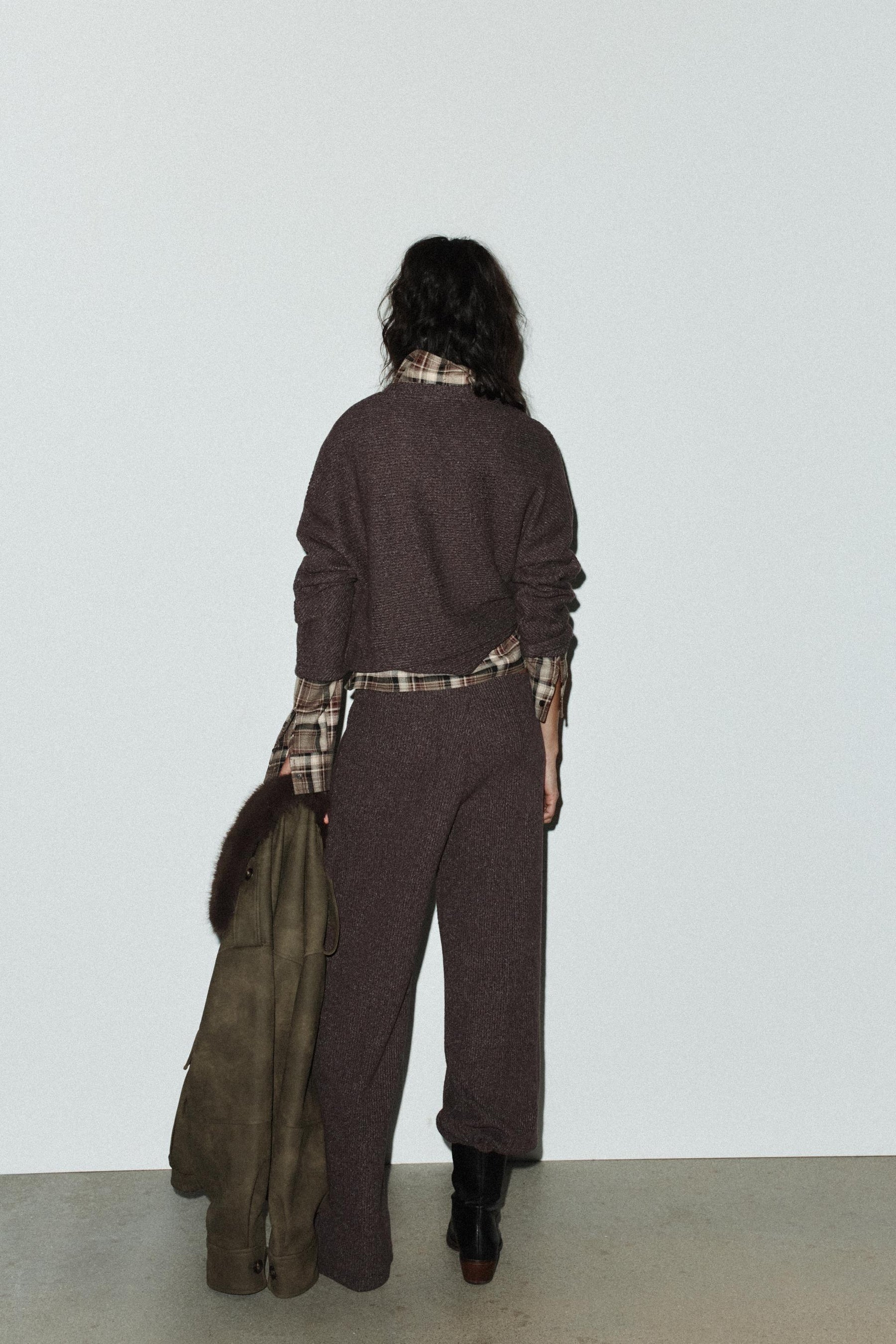 WIDE-LEG TROUSERS