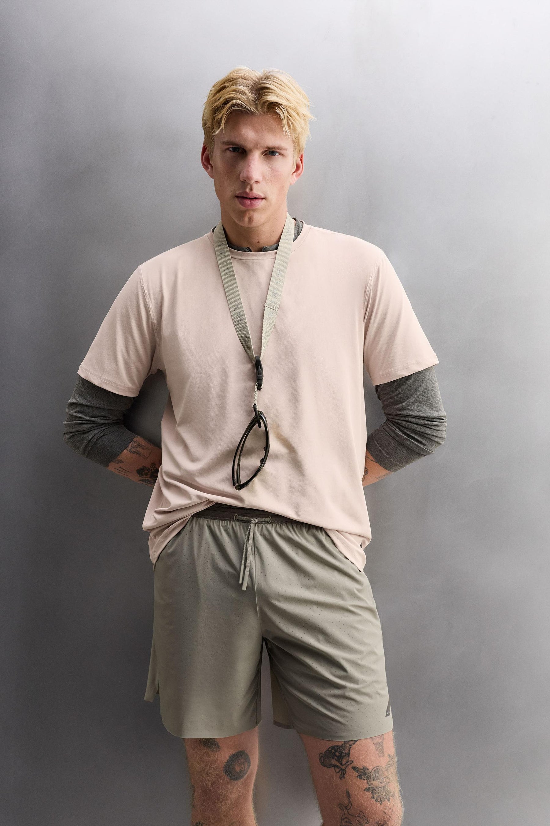 LIGHTWEIGHT PERFORATED SHORTS - Image 6