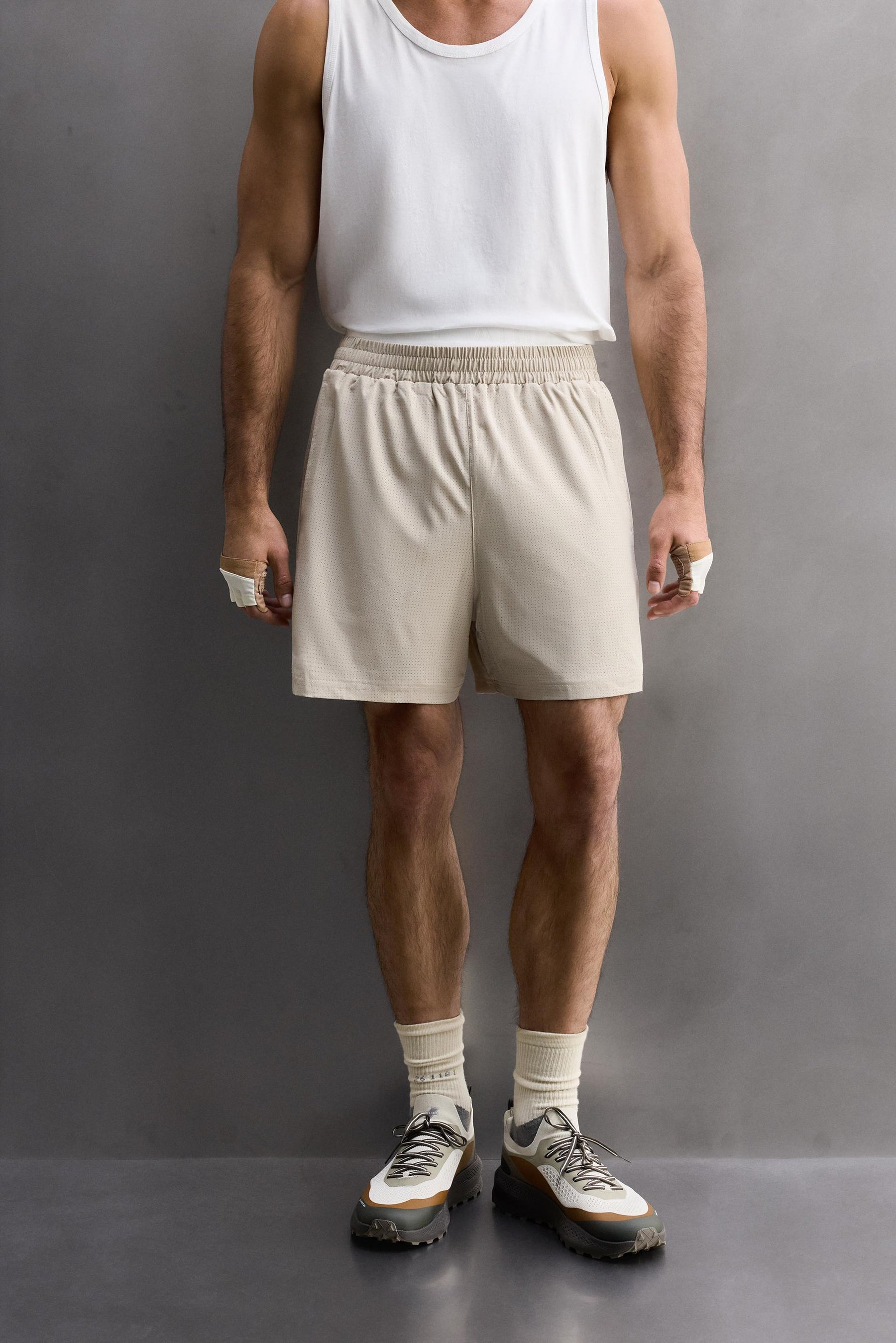 CONTRAST PERFORATED SHORTS - Image 2