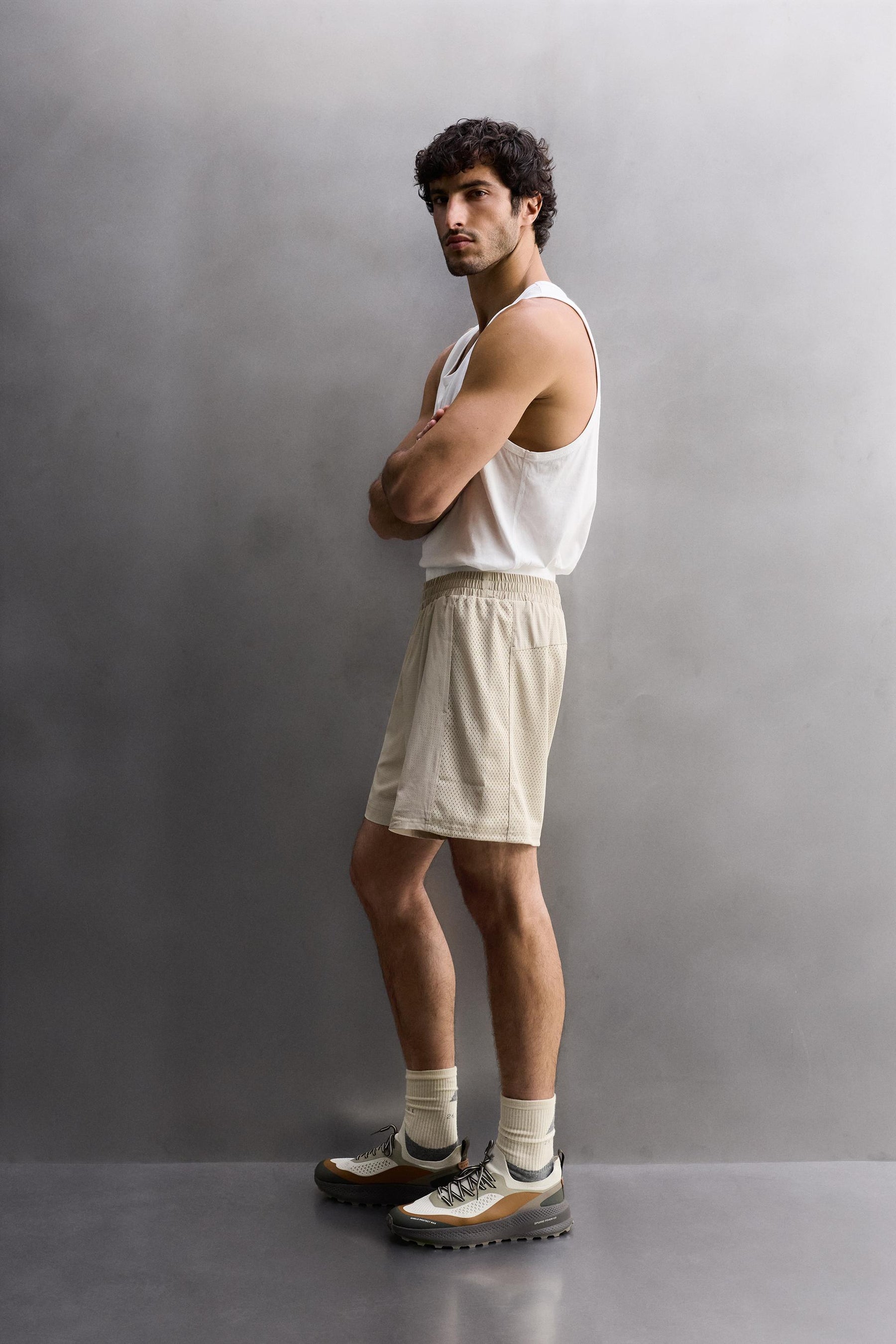 CONTRAST PERFORATED SHORTS - Image 3