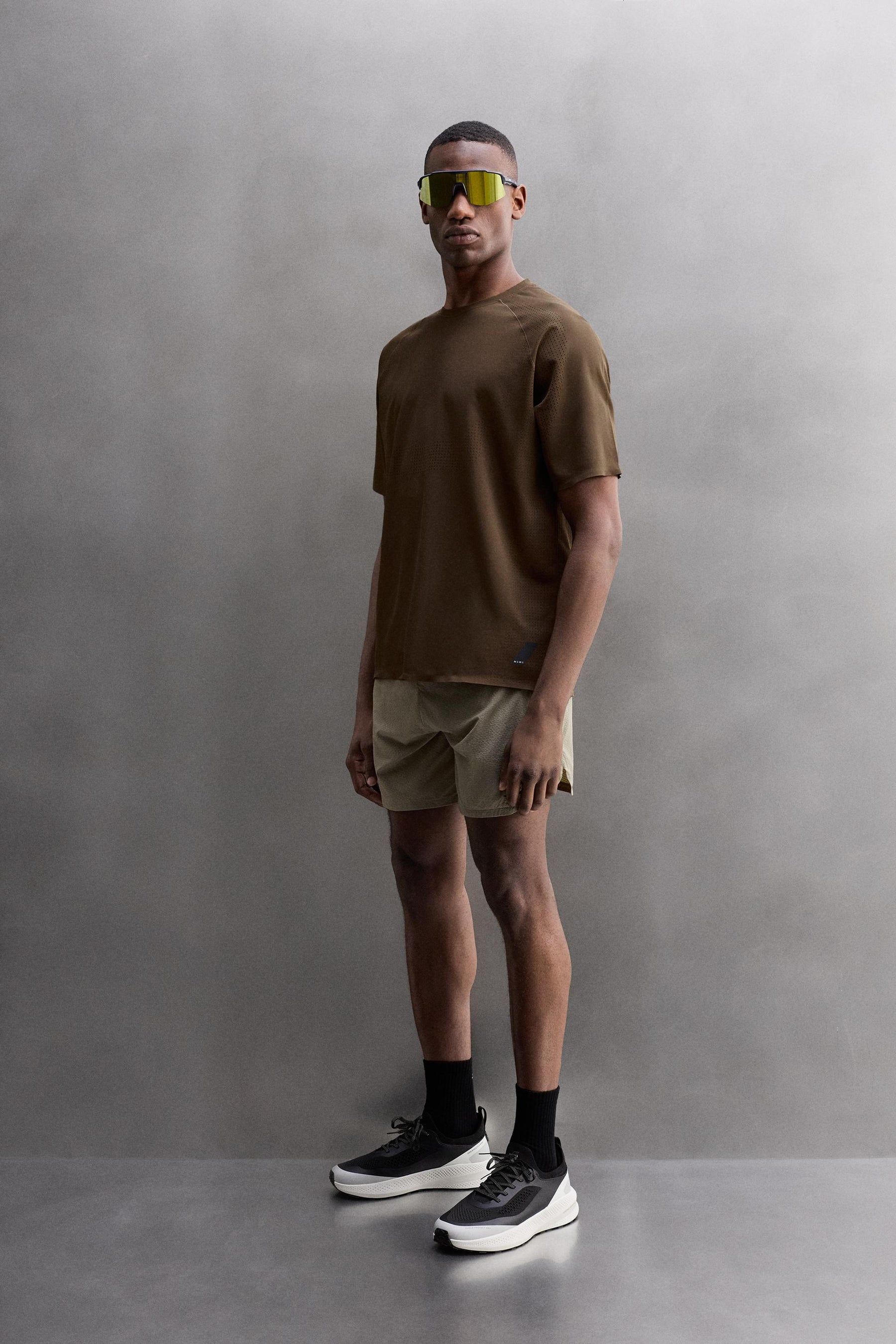 PERFORATED TEXTURED T-SHIRT - Image 4