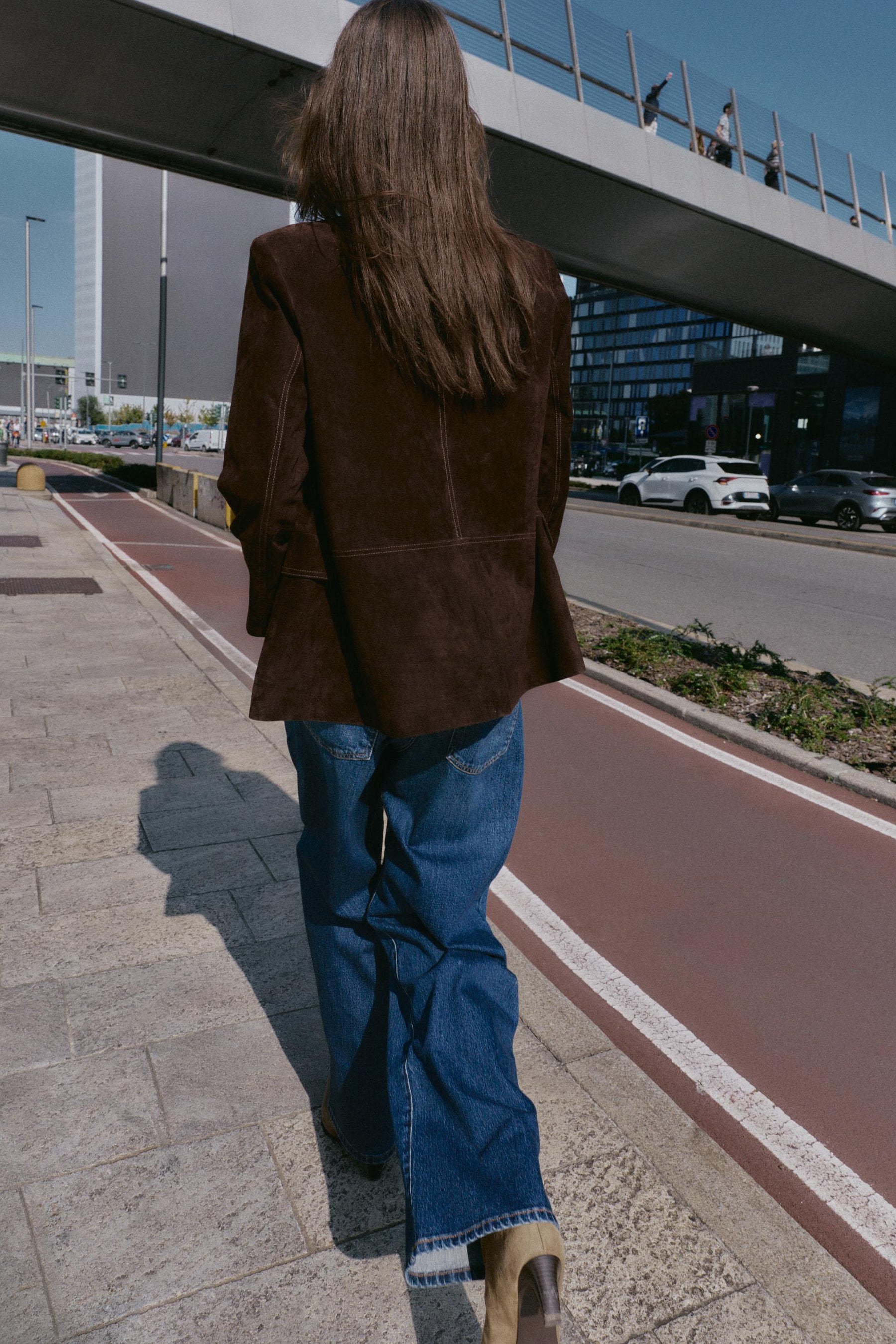 Relaxed Slim Low-Rise Jeans