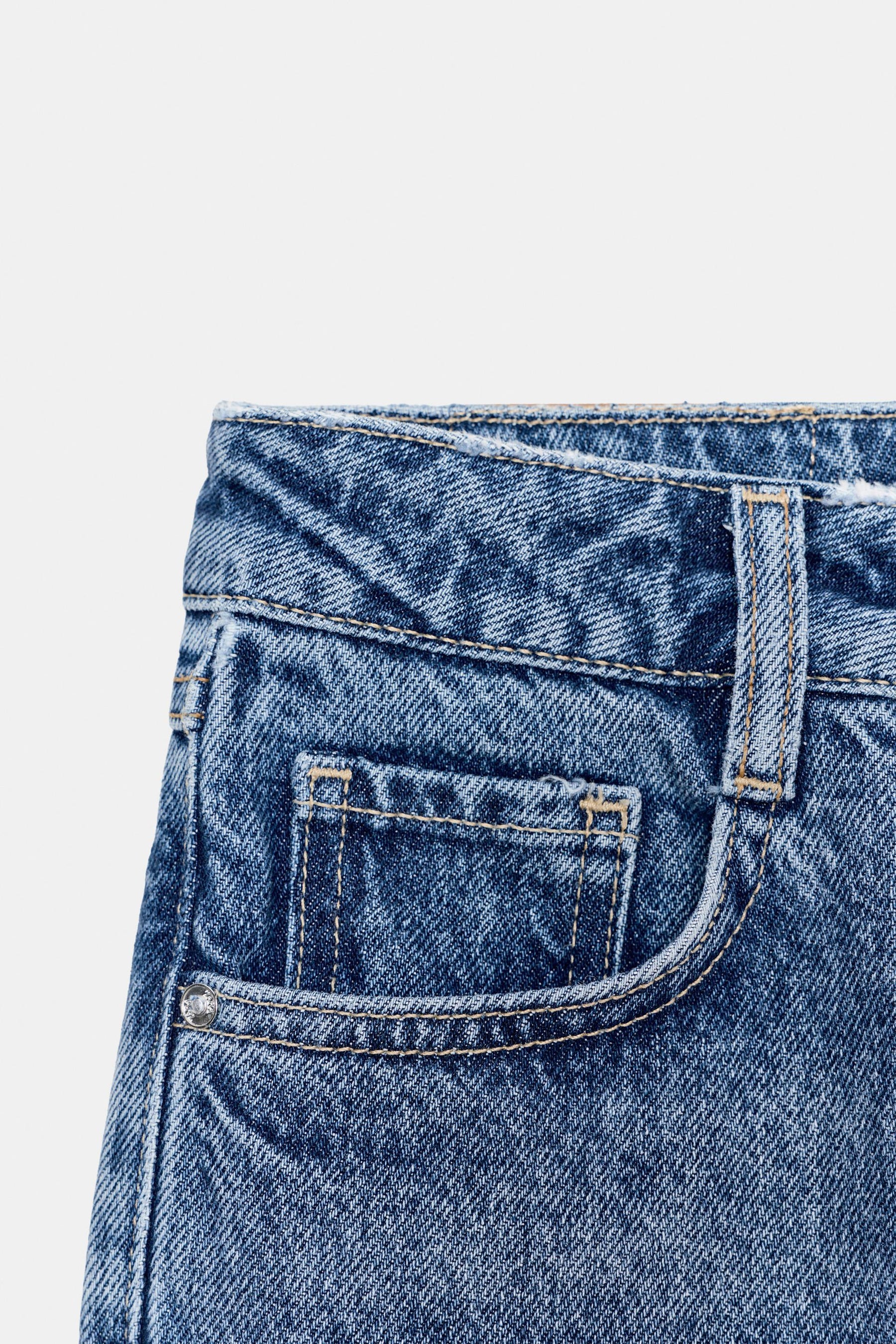 Straight High-Waist Cross-Over Jeans