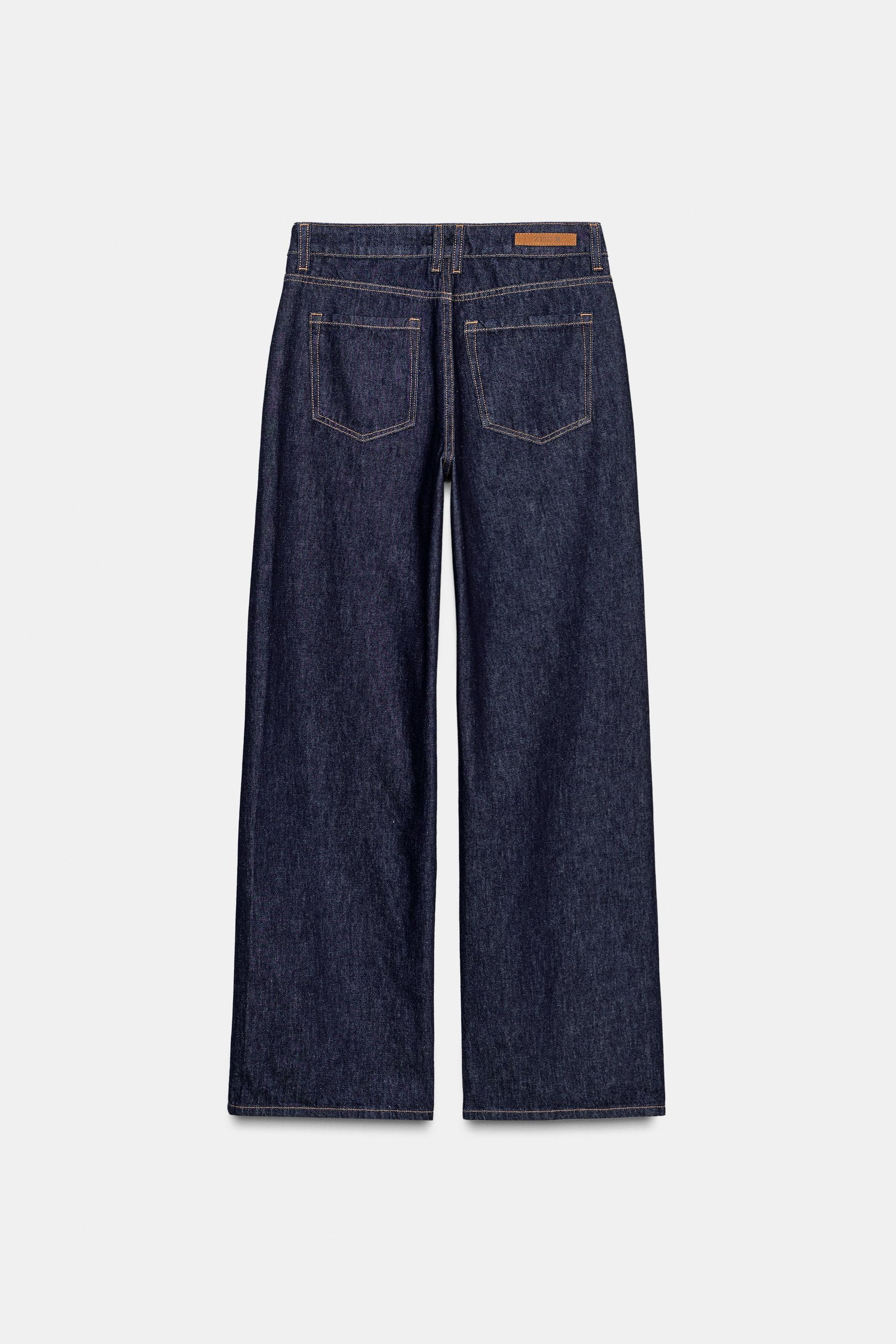 Mid-Waist Wide-Leg Jeans