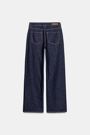 Mid-Waist Wide-Leg Jeans