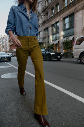 High-Waist Jeans with Pockets