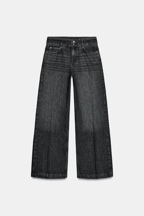 Wide-Leg High-Waist Jeans