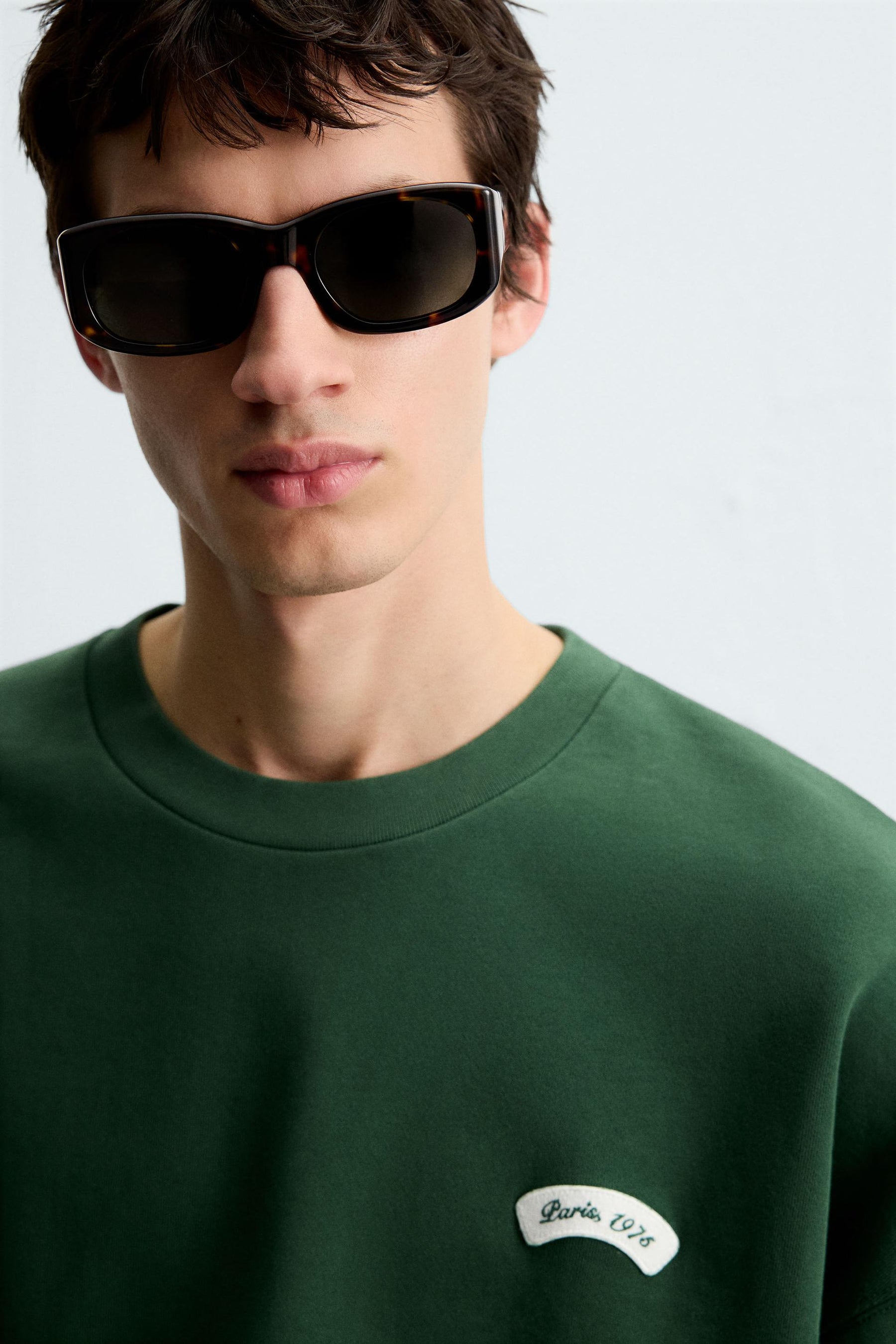 SWEATSHIRT WITH CONTRAST PATCH - Image 5