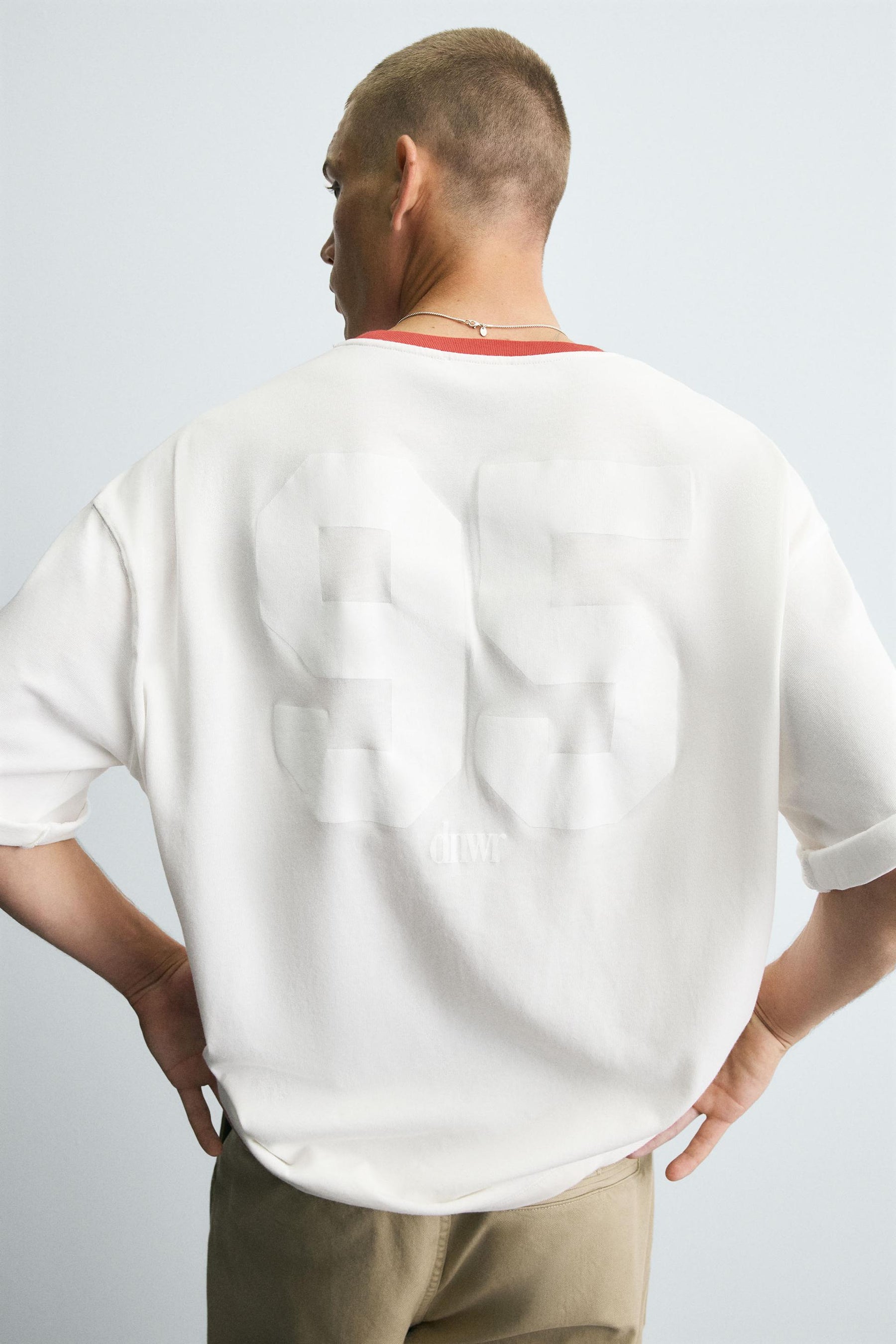 CONTRAST COLLAR T-SHIRT - Image 5