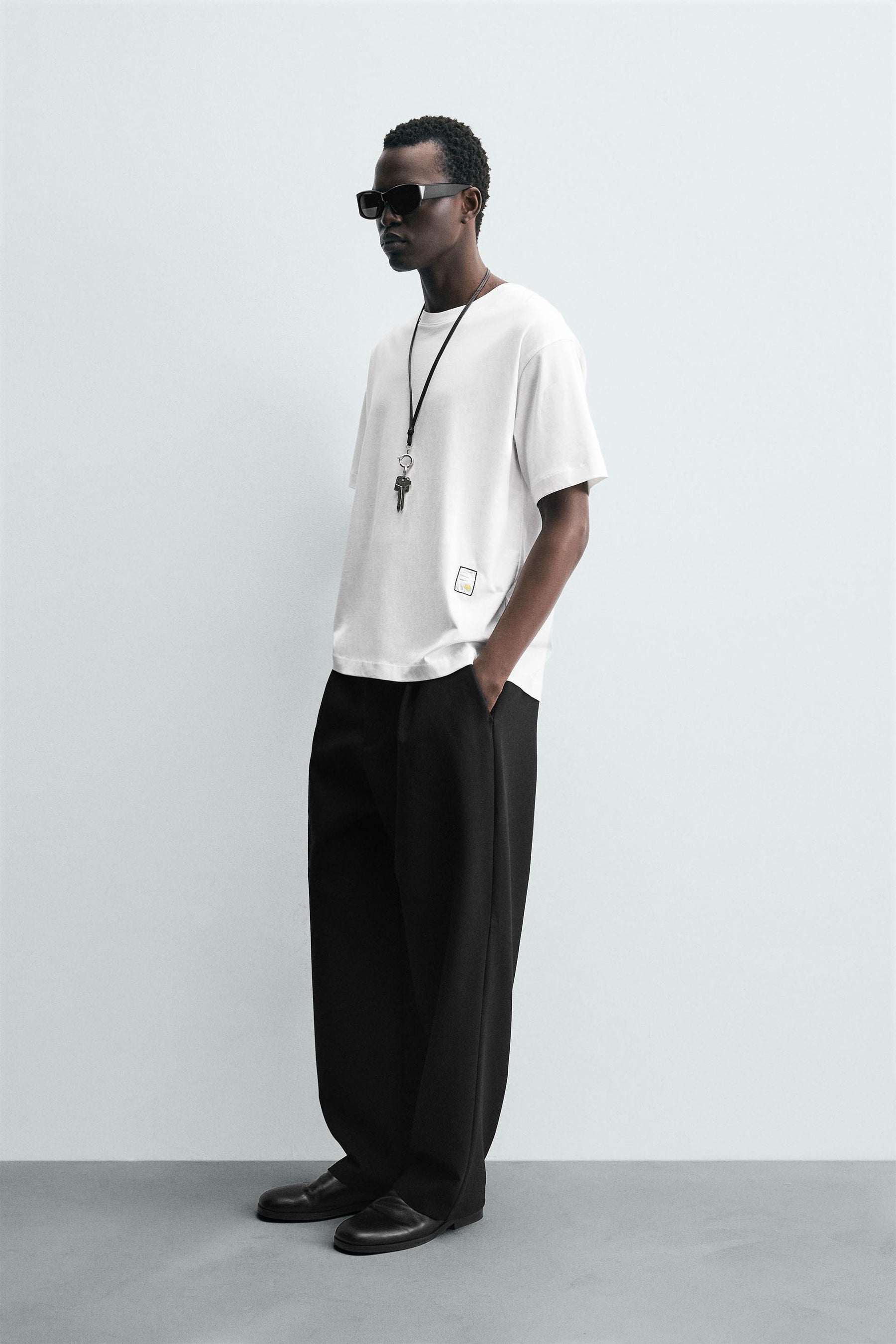 CONTRAST PATCH T-SHIRT - Image 4