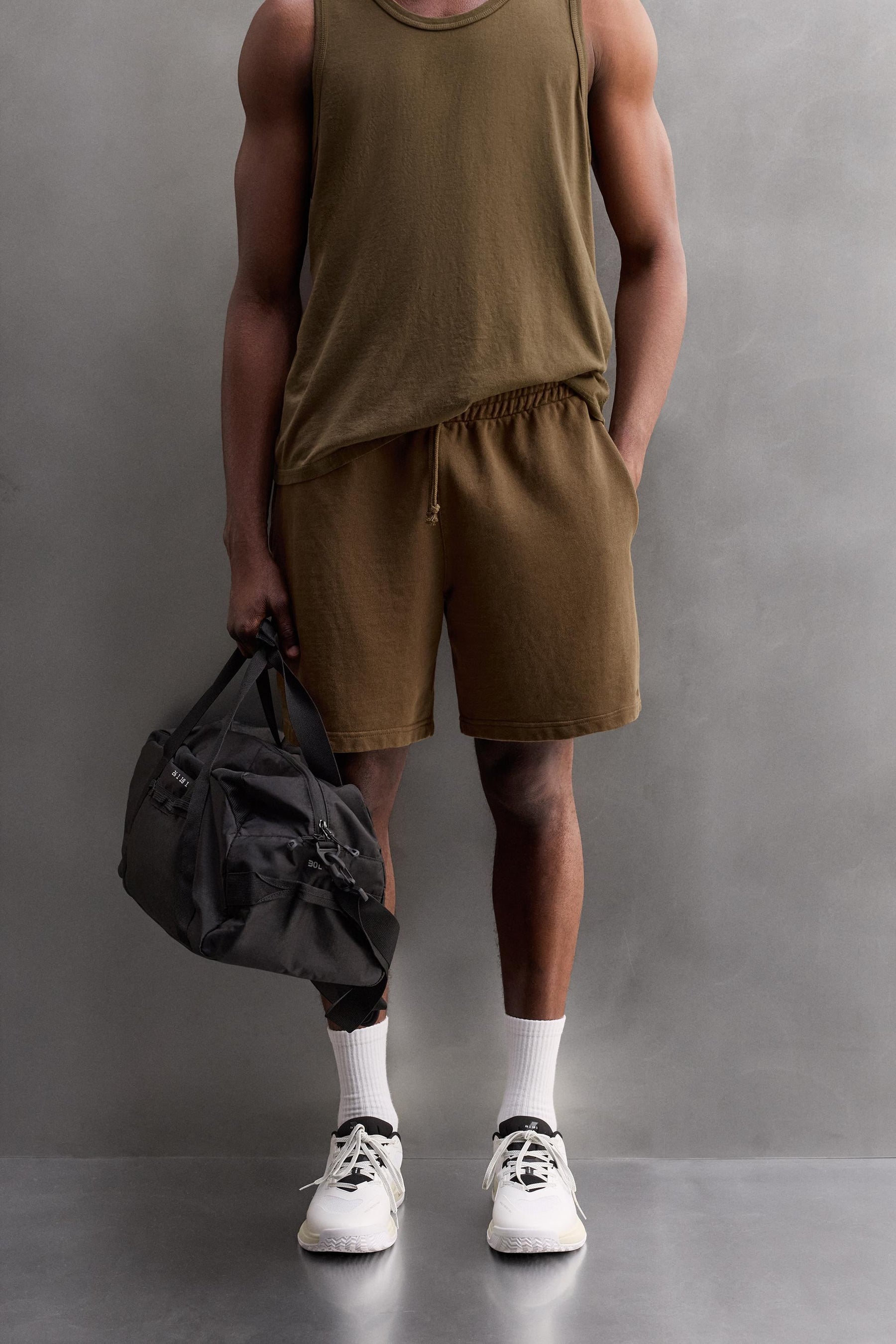 JOGGER SHORTS - Image 2