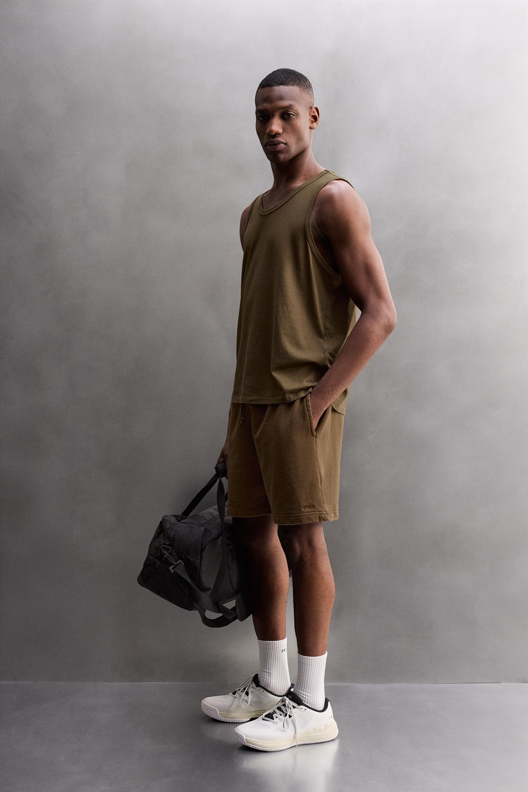 JOGGER SHORTS - Image 4