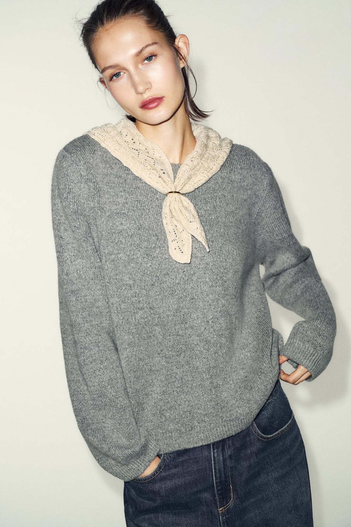JUMPER WITH CONTRAST HANDKERCHIEF - Image 2
