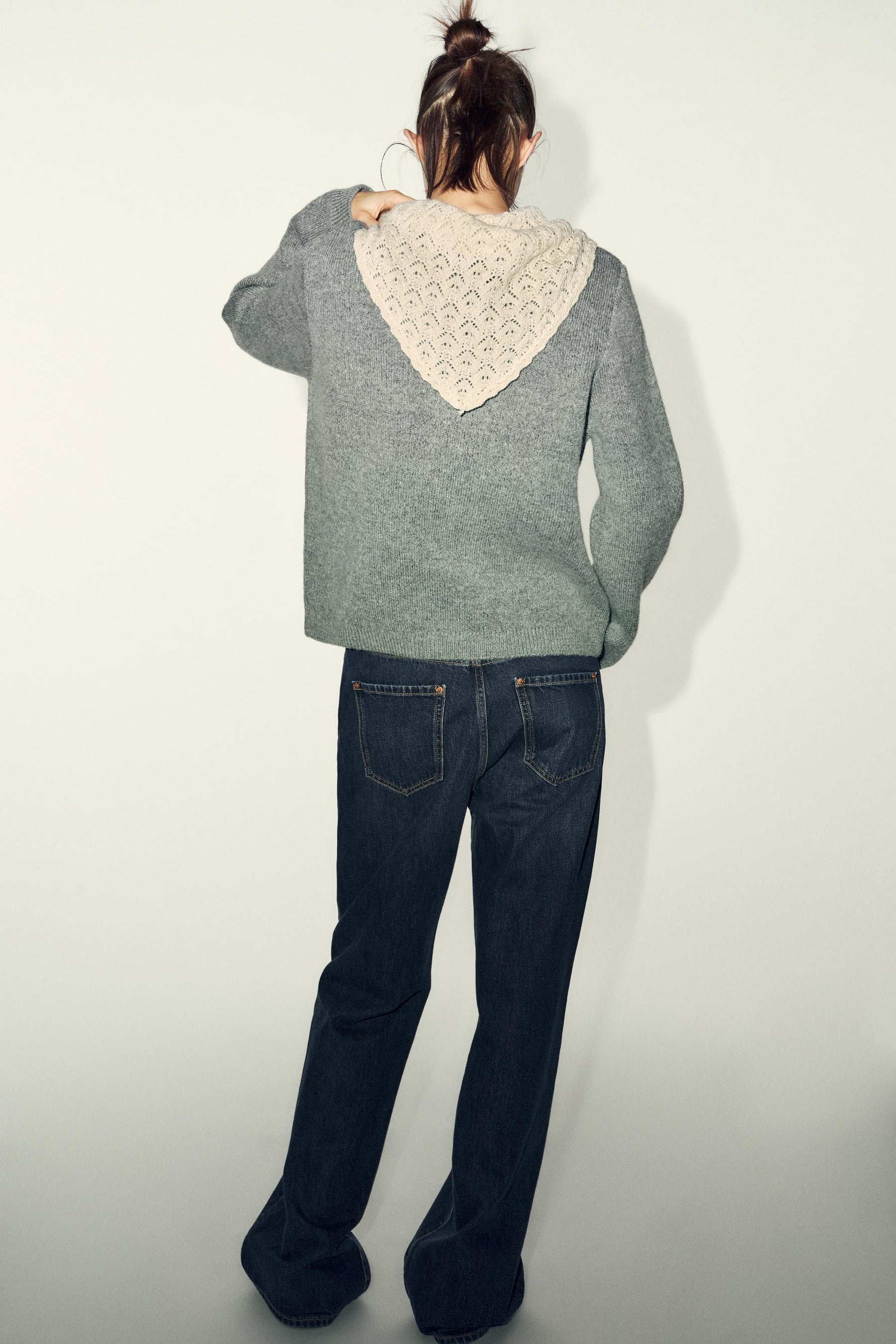 JUMPER WITH CONTRAST HANDKERCHIEF - Image 3
