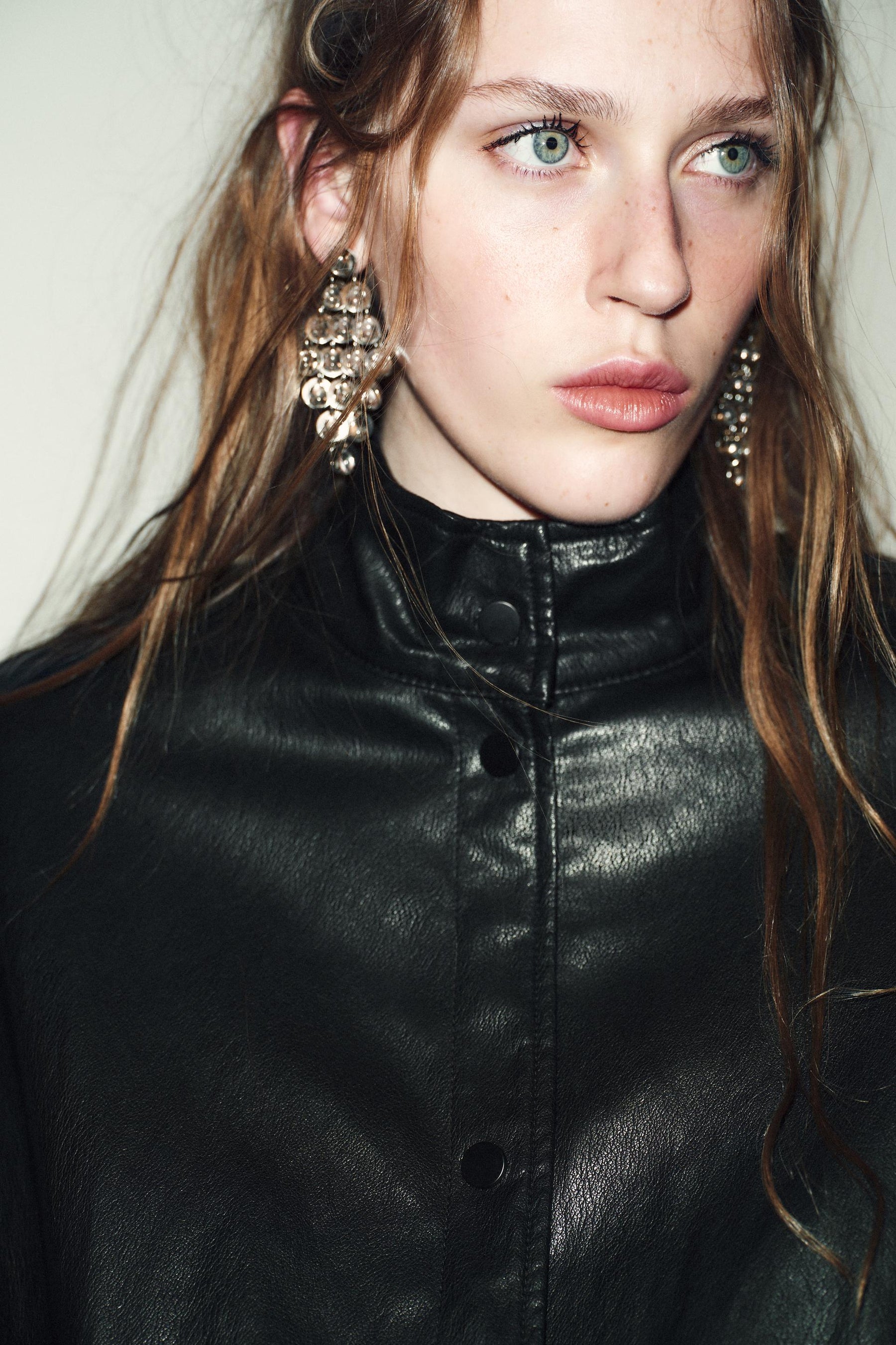 HIGH NECK FAUX LEATHER BOMBER JACKET - Image 4