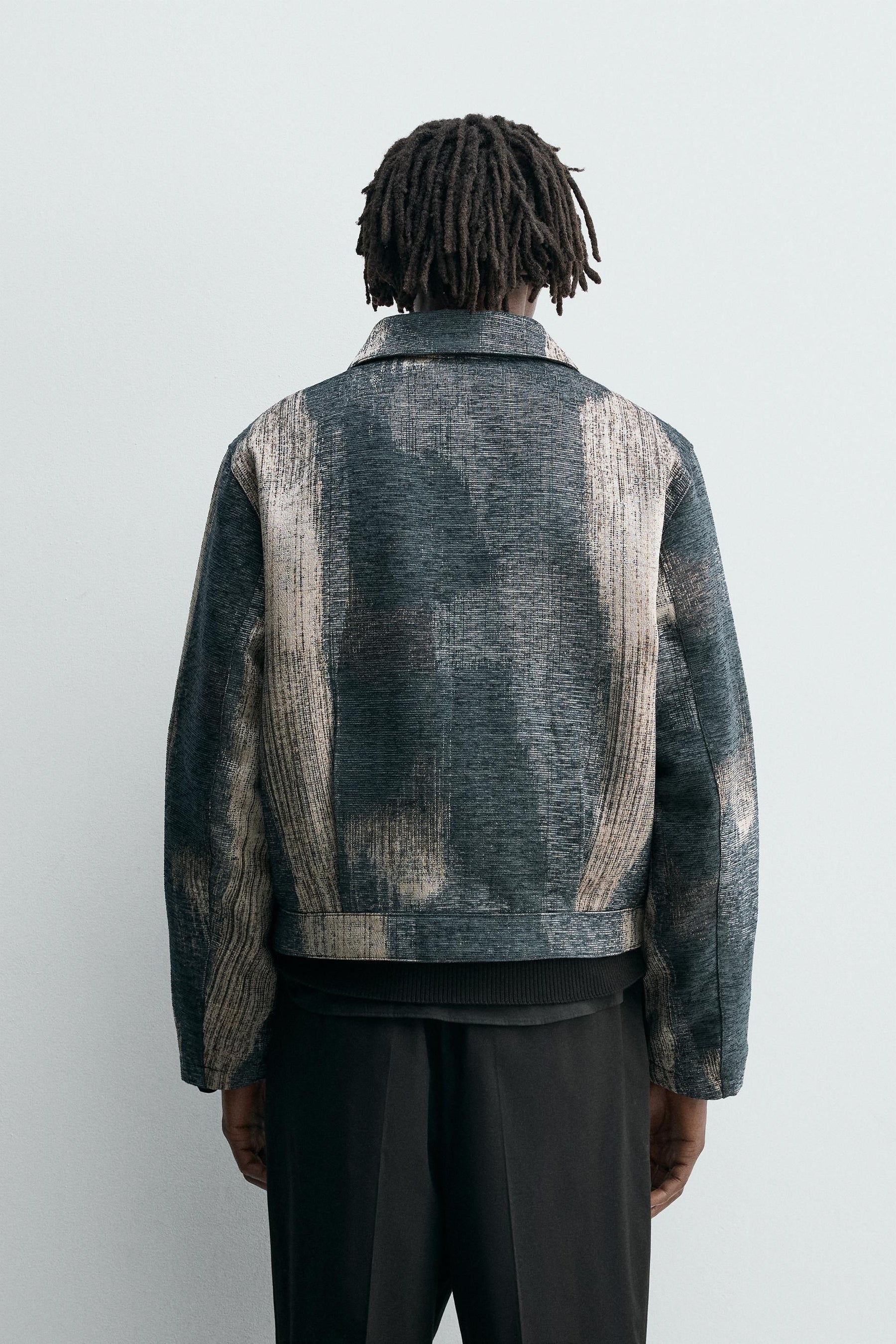 ABSTRACT JACQUARD JACKET - Image 3