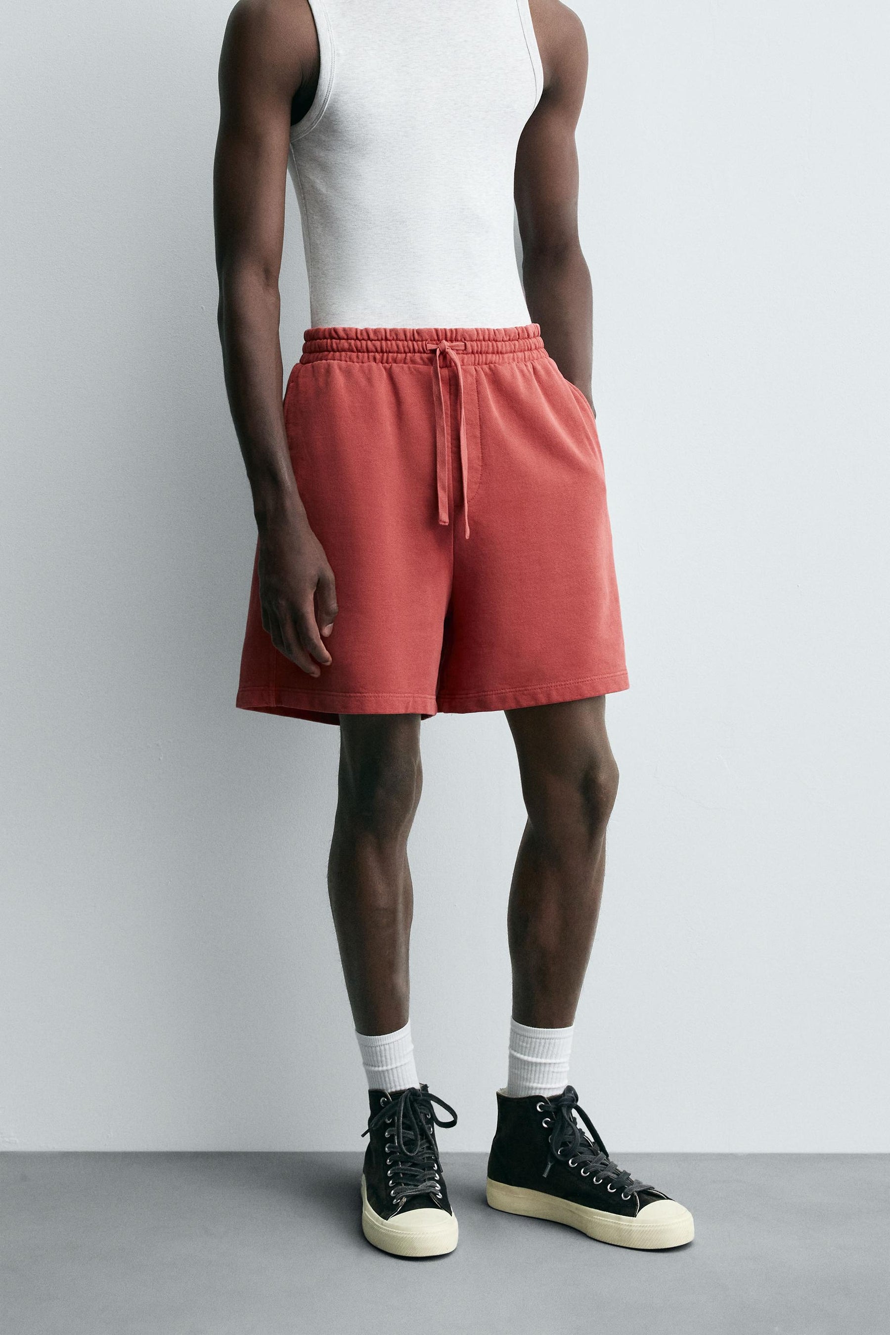 WASHED JOGGER BERMUDA SHORTS - Image 2
