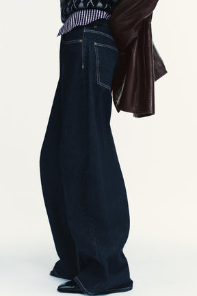 High-waist wide-leg jeans