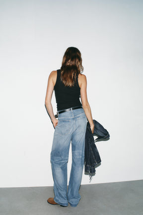 Straight Wide High-Waist Jeans