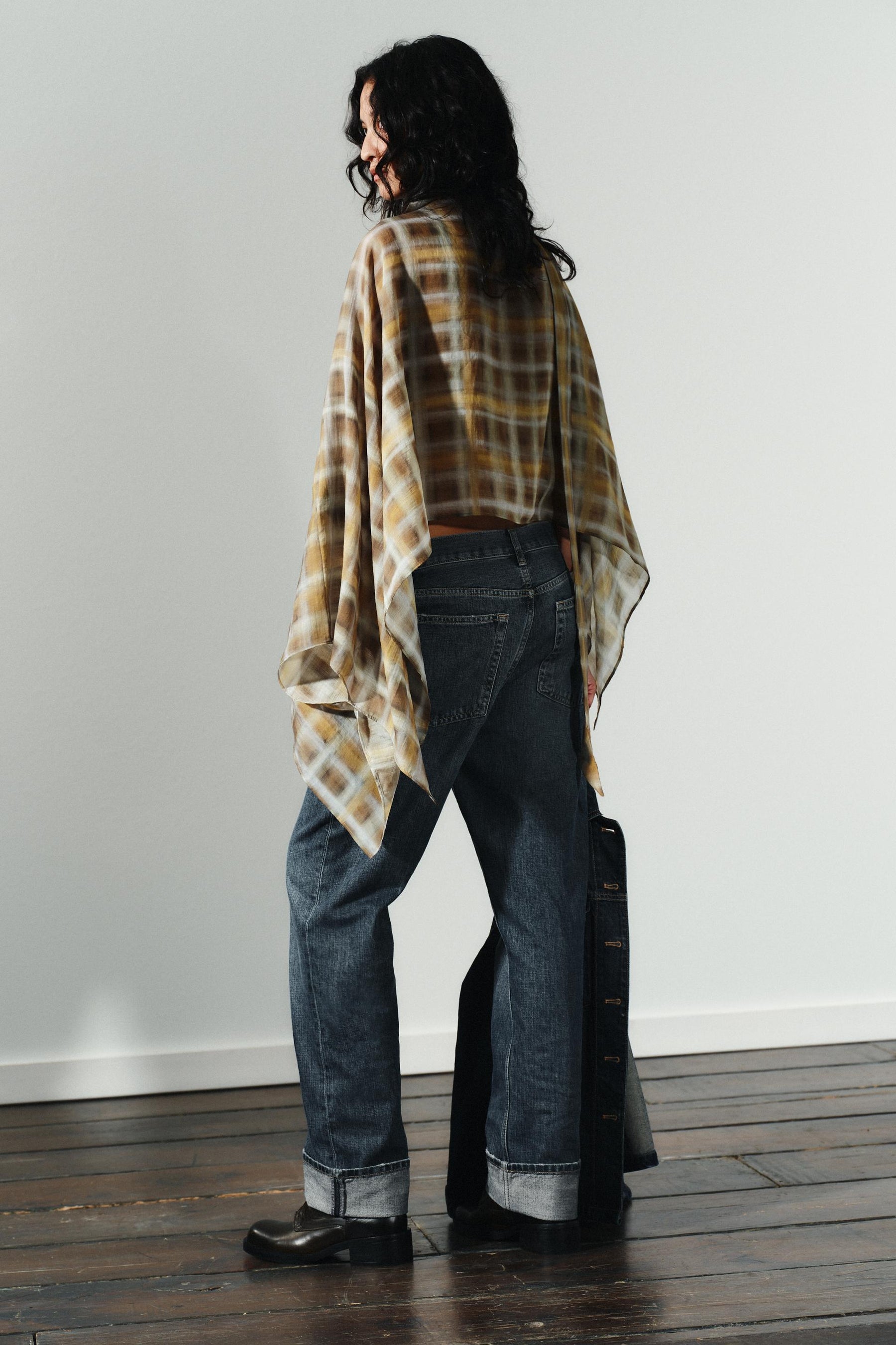 STRAIGHT FOLDED JEANS