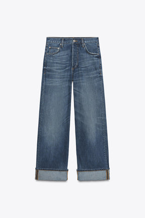 Baggy Low-Rise Jeans