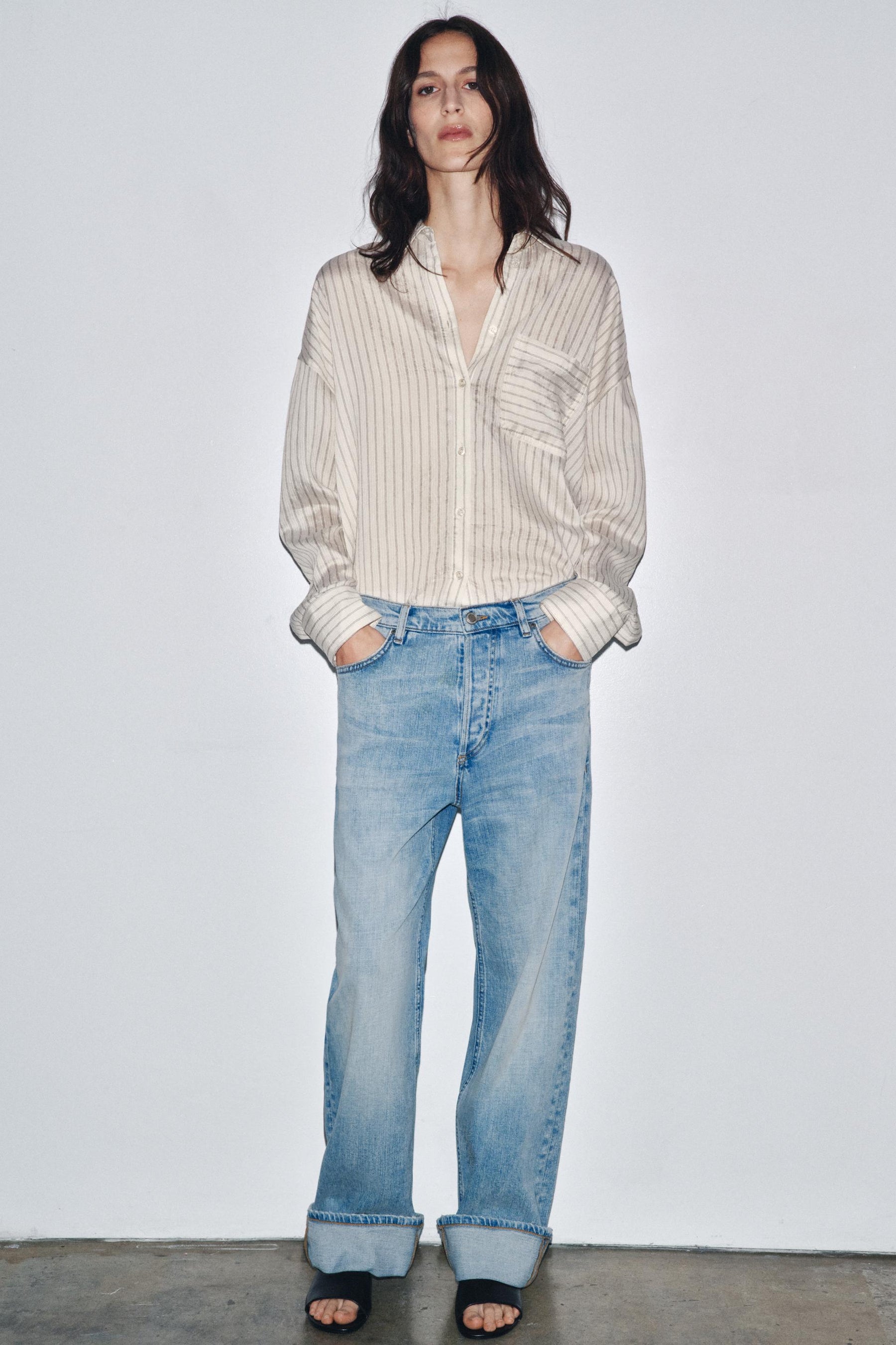 Baggy Low-Rise Jeans