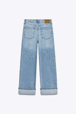 Baggy Low-Rise Jeans