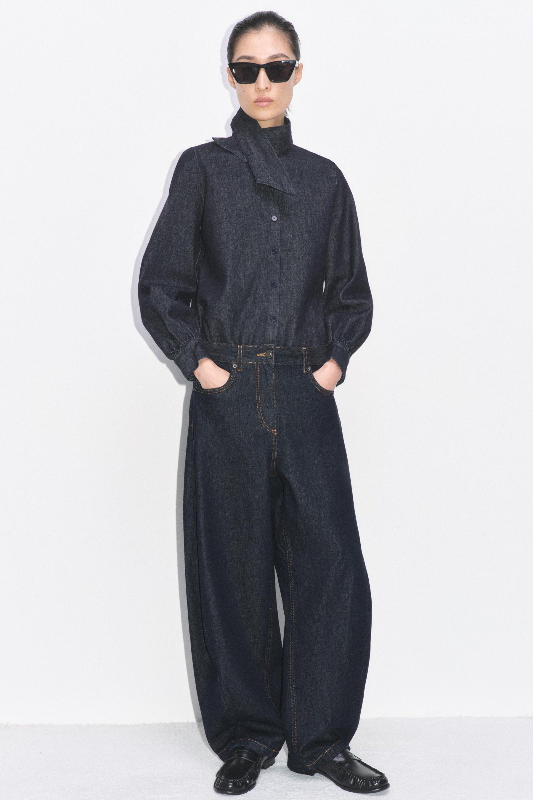 Ankle Balloon Mid-Waist Jeans