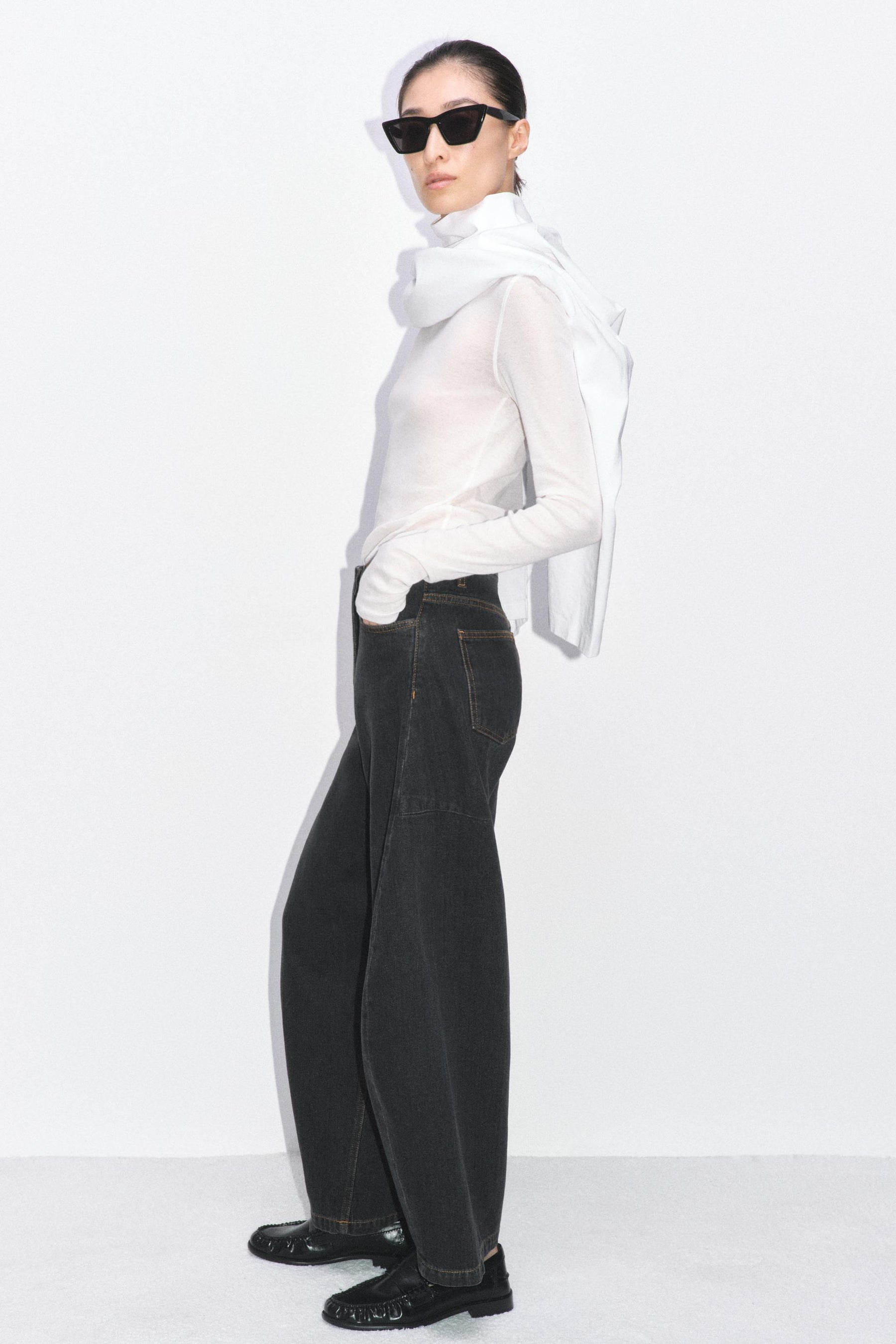 Ankle Balloon Mid-Waist Jeans