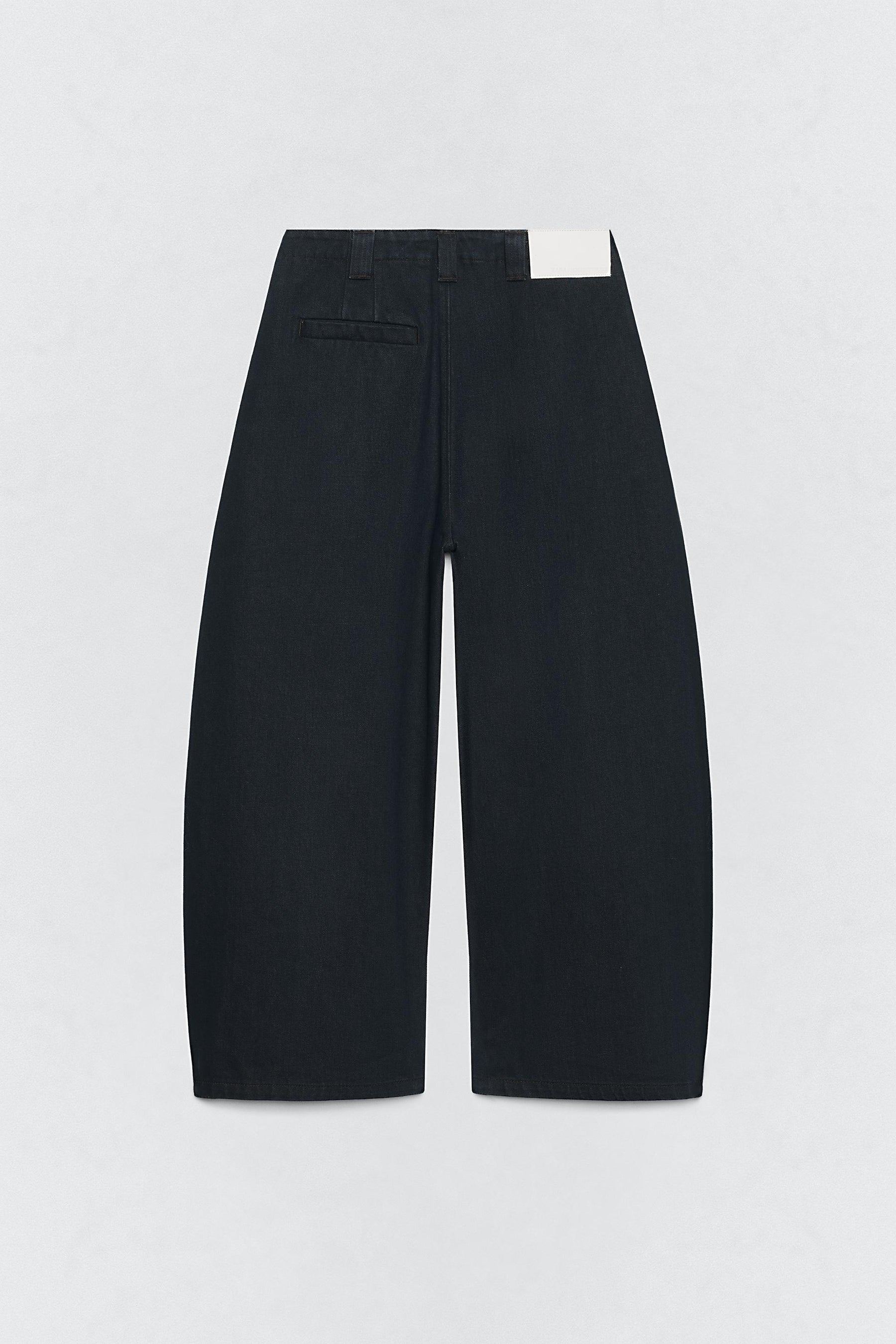 WIDE-LEG JEANS WITH DARTS