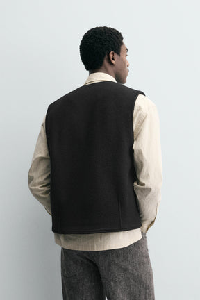 BOUCLÉ TEXTURE GILET WITH WOOL - Image 3