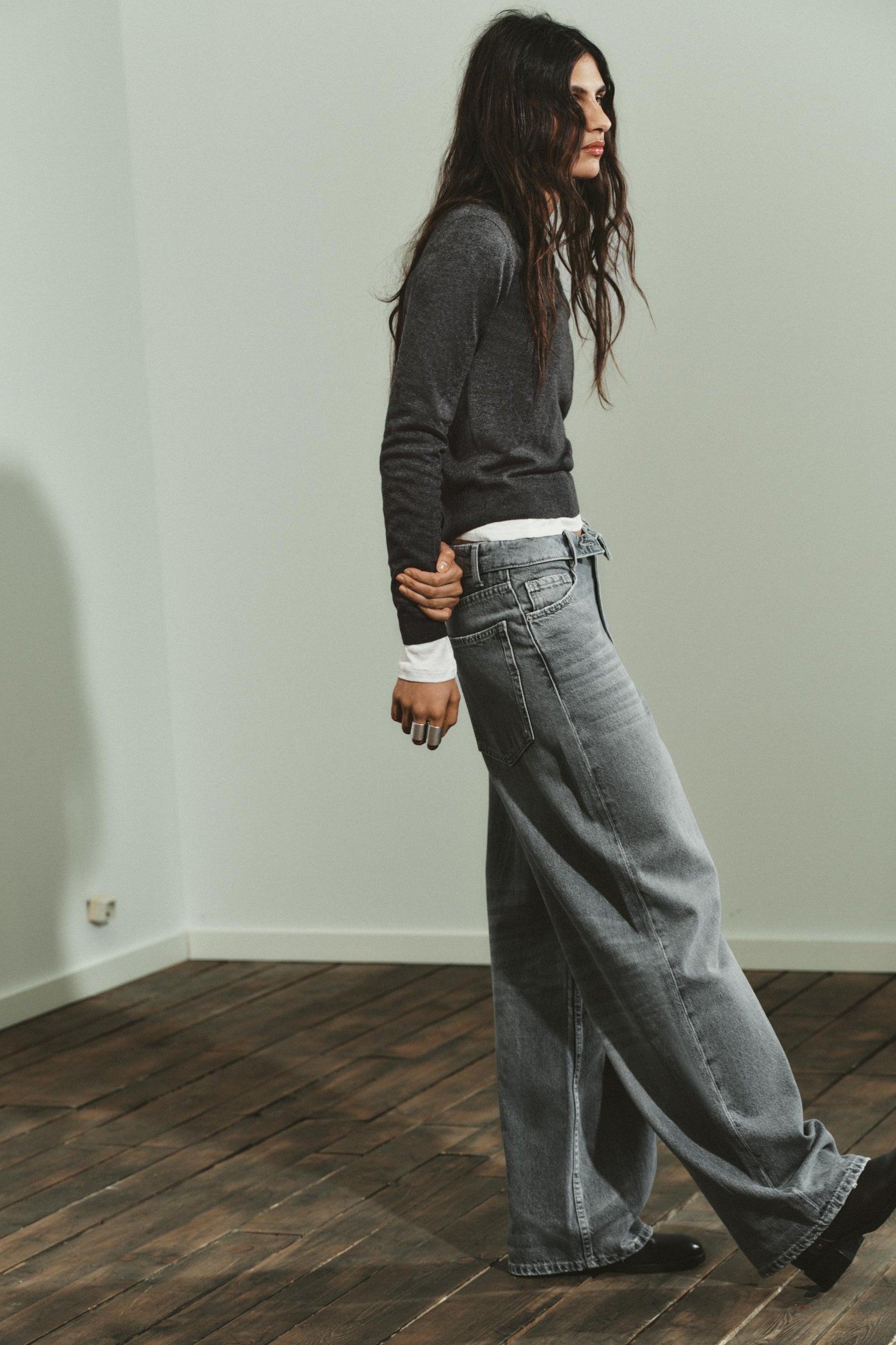 Folded waistband mid-waist jeans