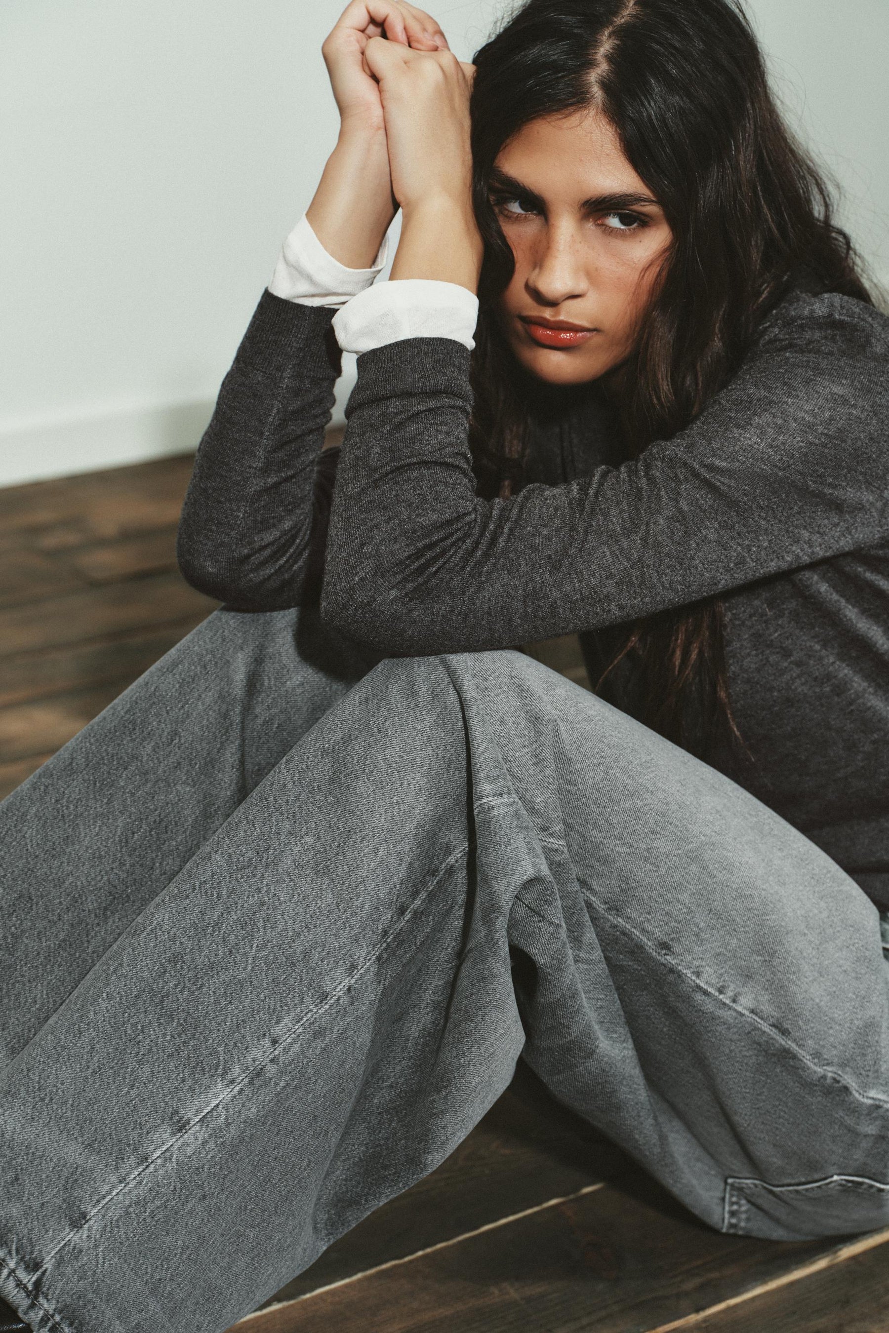 Folded waistband mid-waist jeans