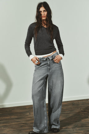 Folded waistband mid-waist jeans
