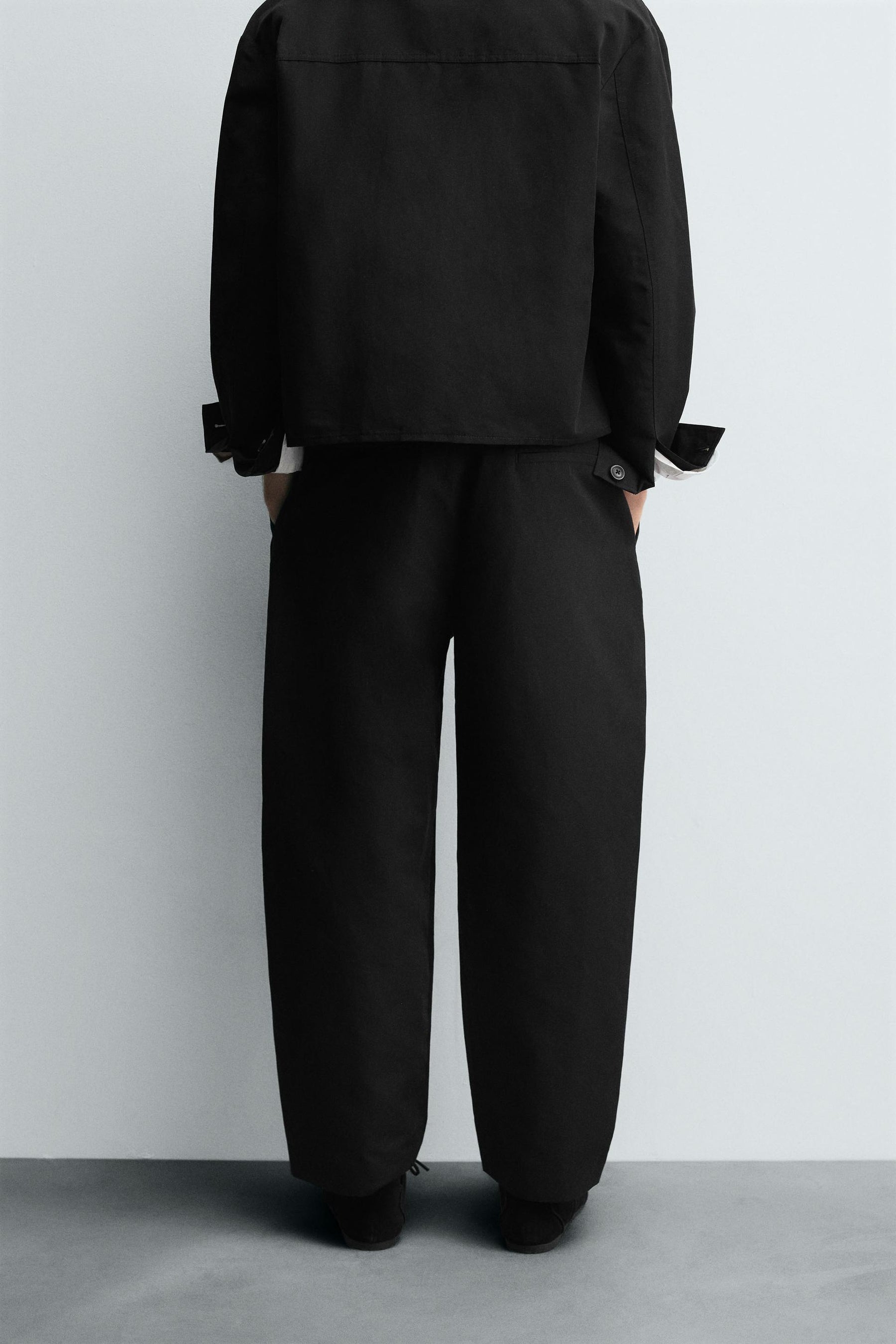 RELAXED FIT PLEATED TROUSERS - Image 3